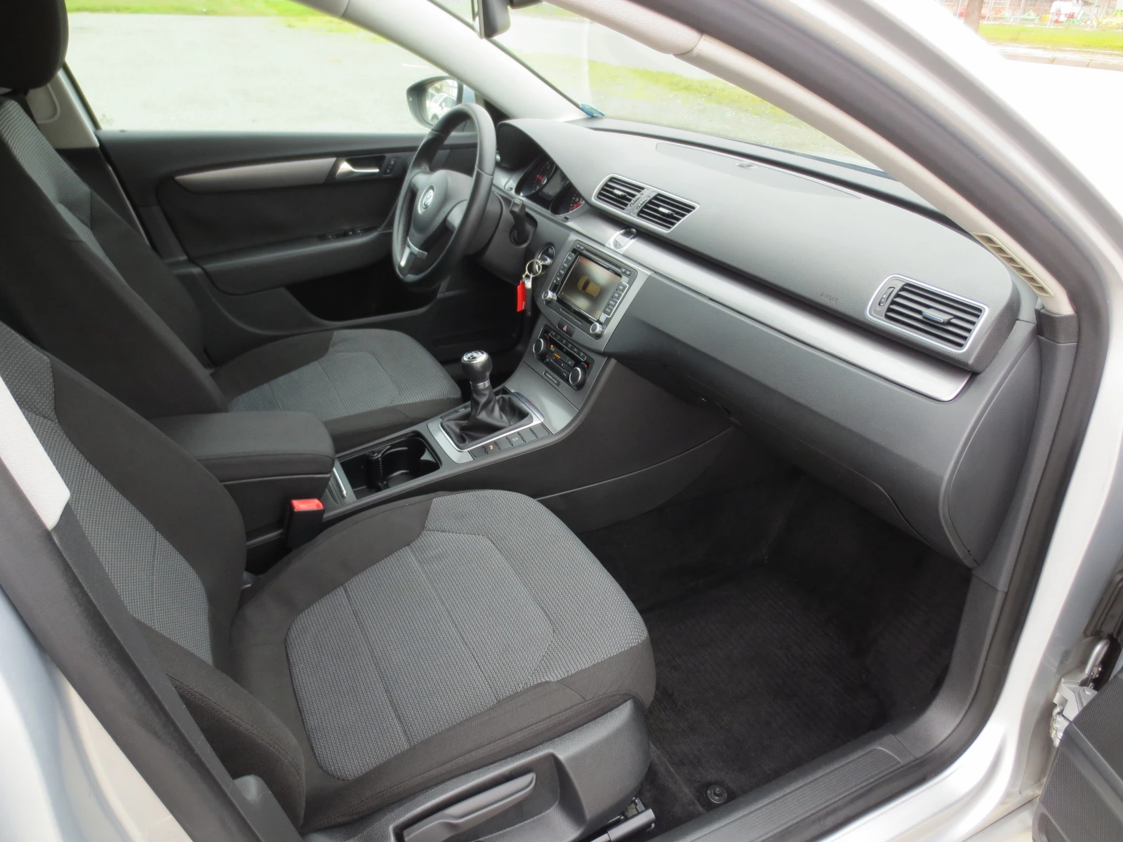 VW Passat 1.6 TDI - изображение 10