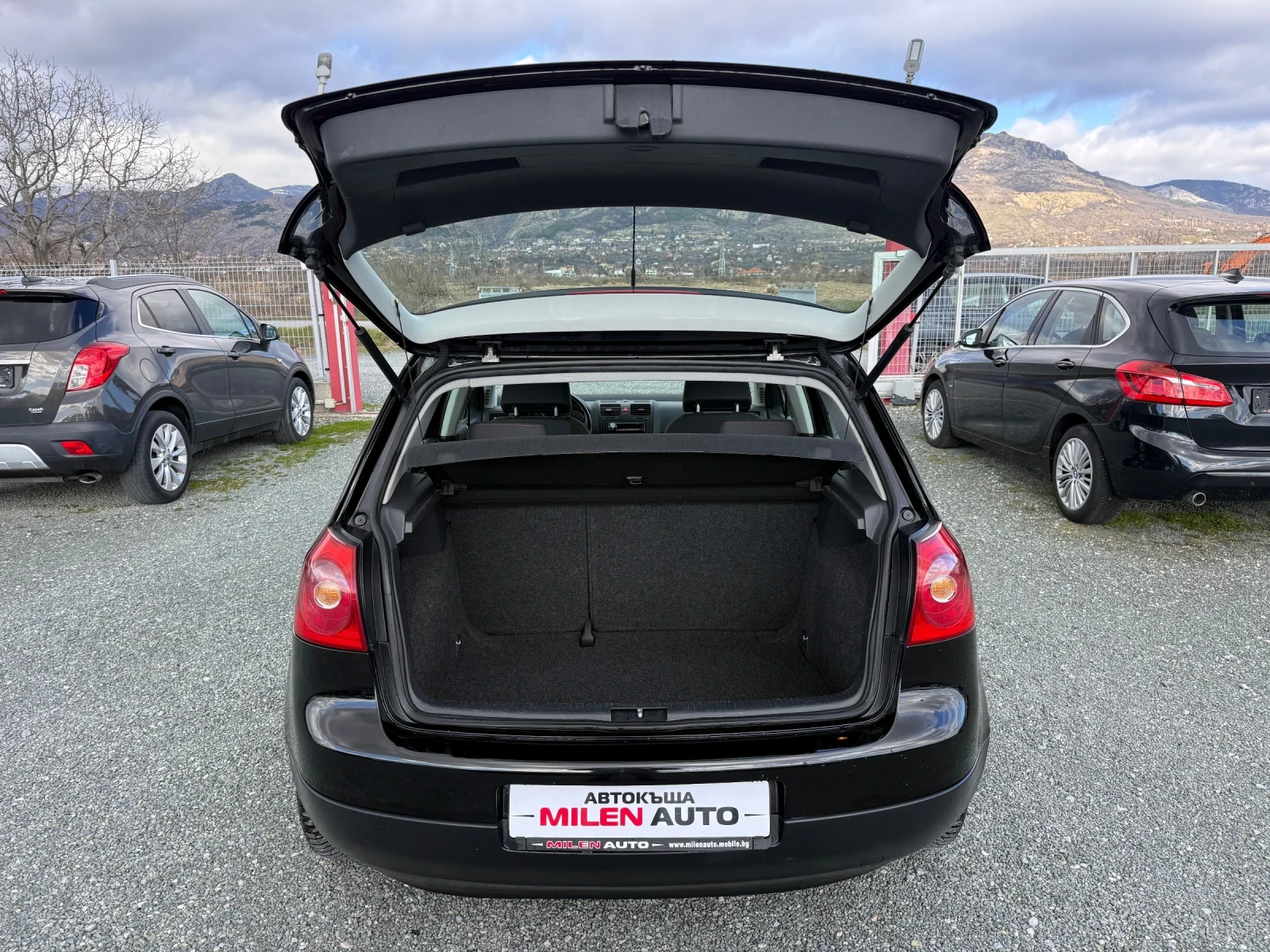 VW Golf (KATO НОВА), снимка 13 - Автомобили и джипове - 53512839