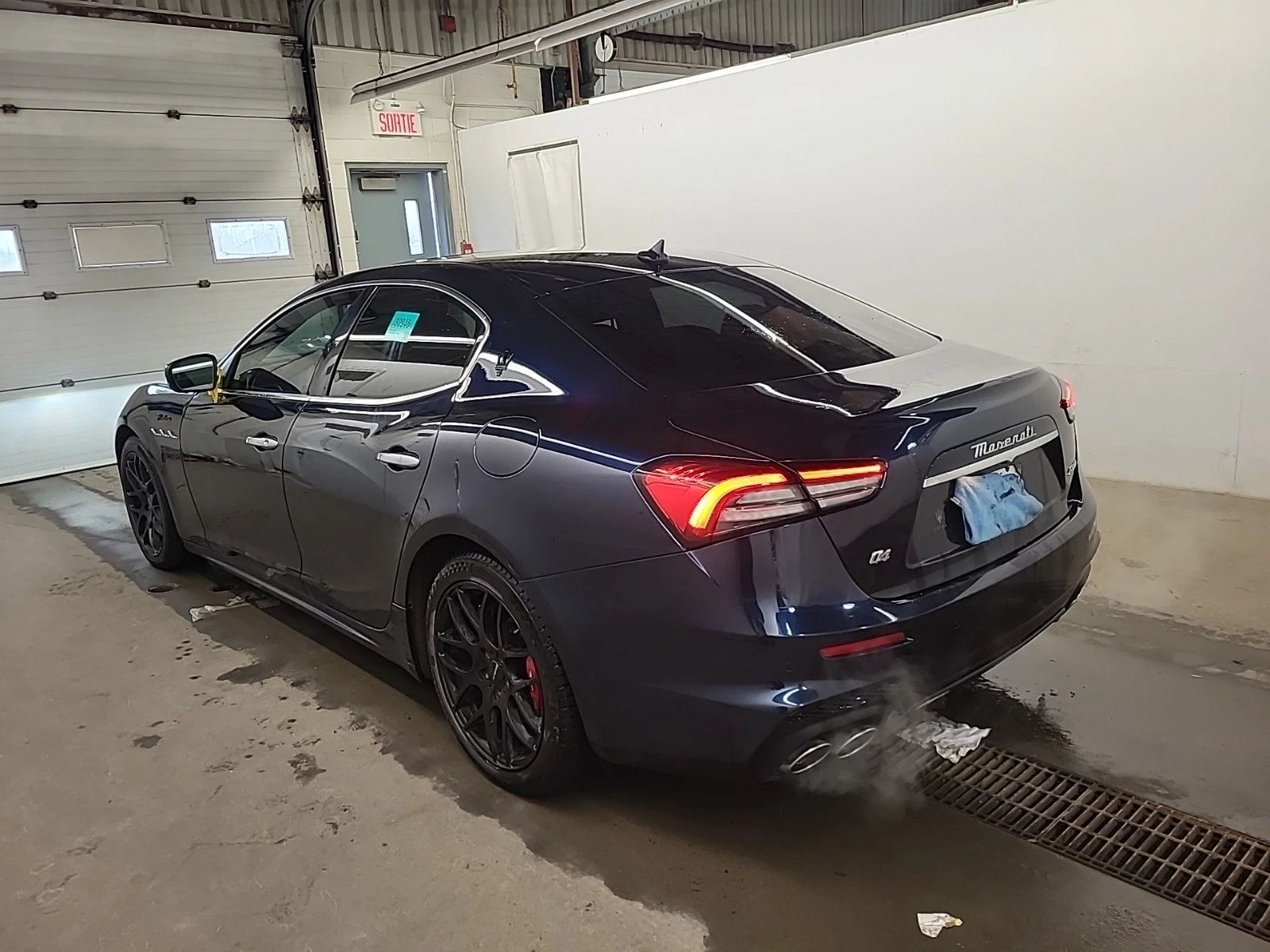 Maserati Ghibli 3L 6cyl AWD - изображение 10