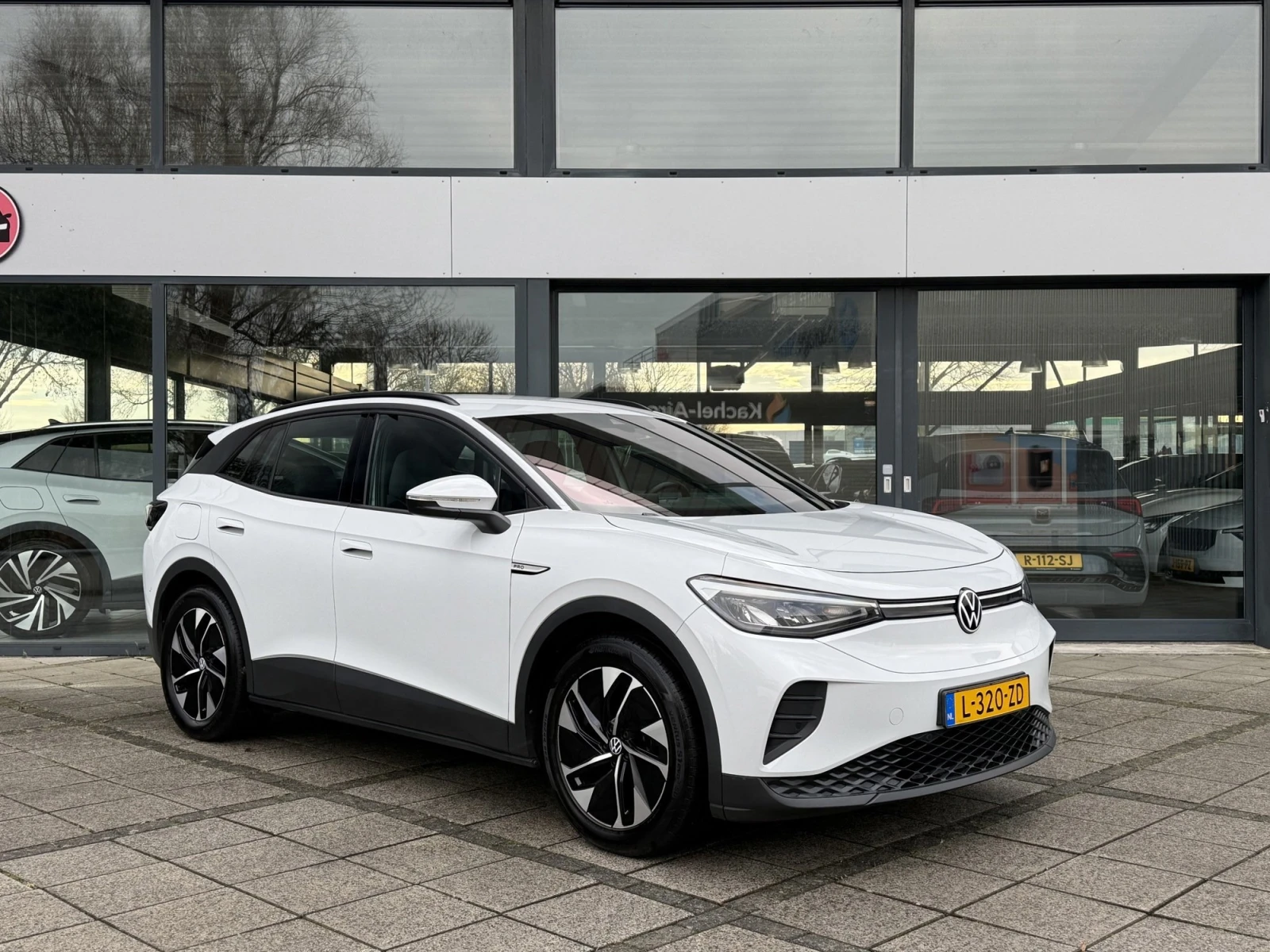 VW ID.4 Life | Auto.bg — изображение 1