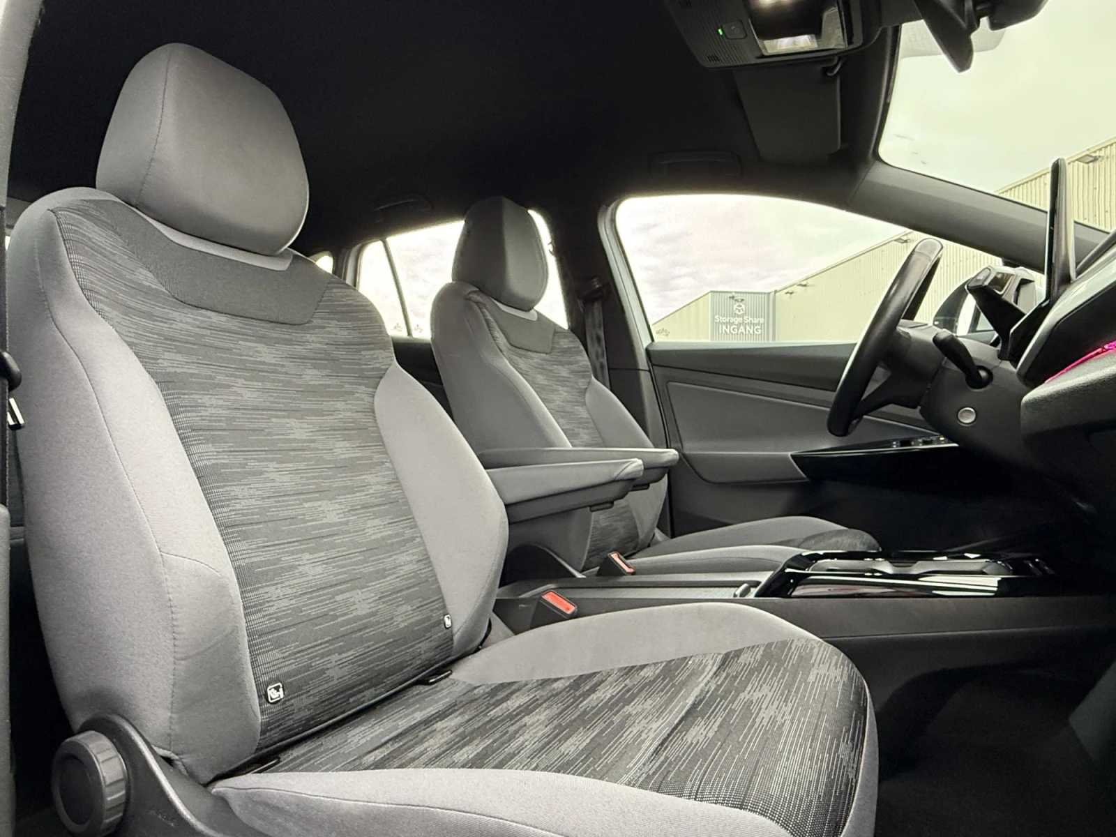 VW ID.4 Life, снимка 9 - Автомобили и джипове - 53960864