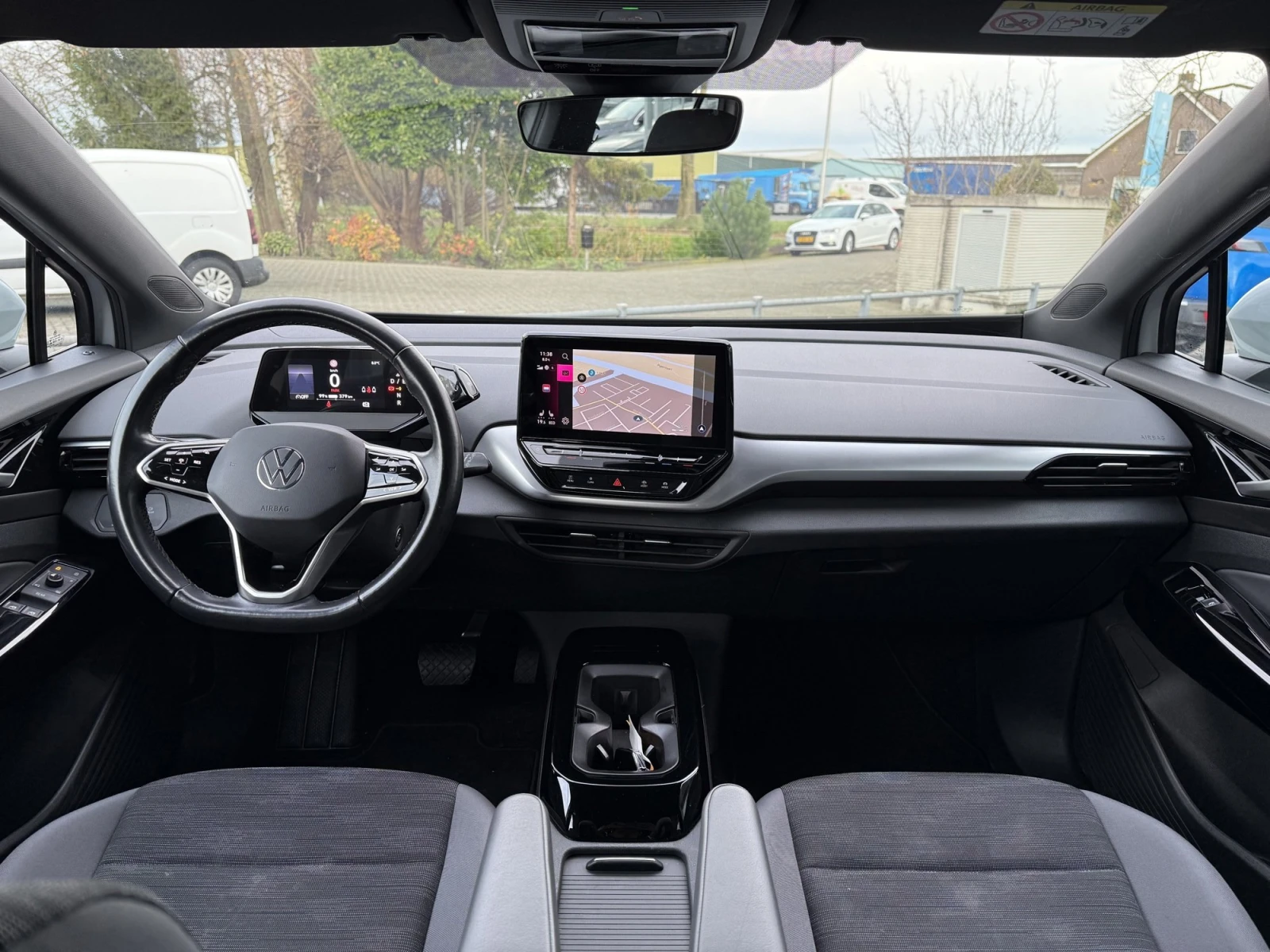 VW ID.4 Life, снимка 5 - Автомобили и джипове - 53960864