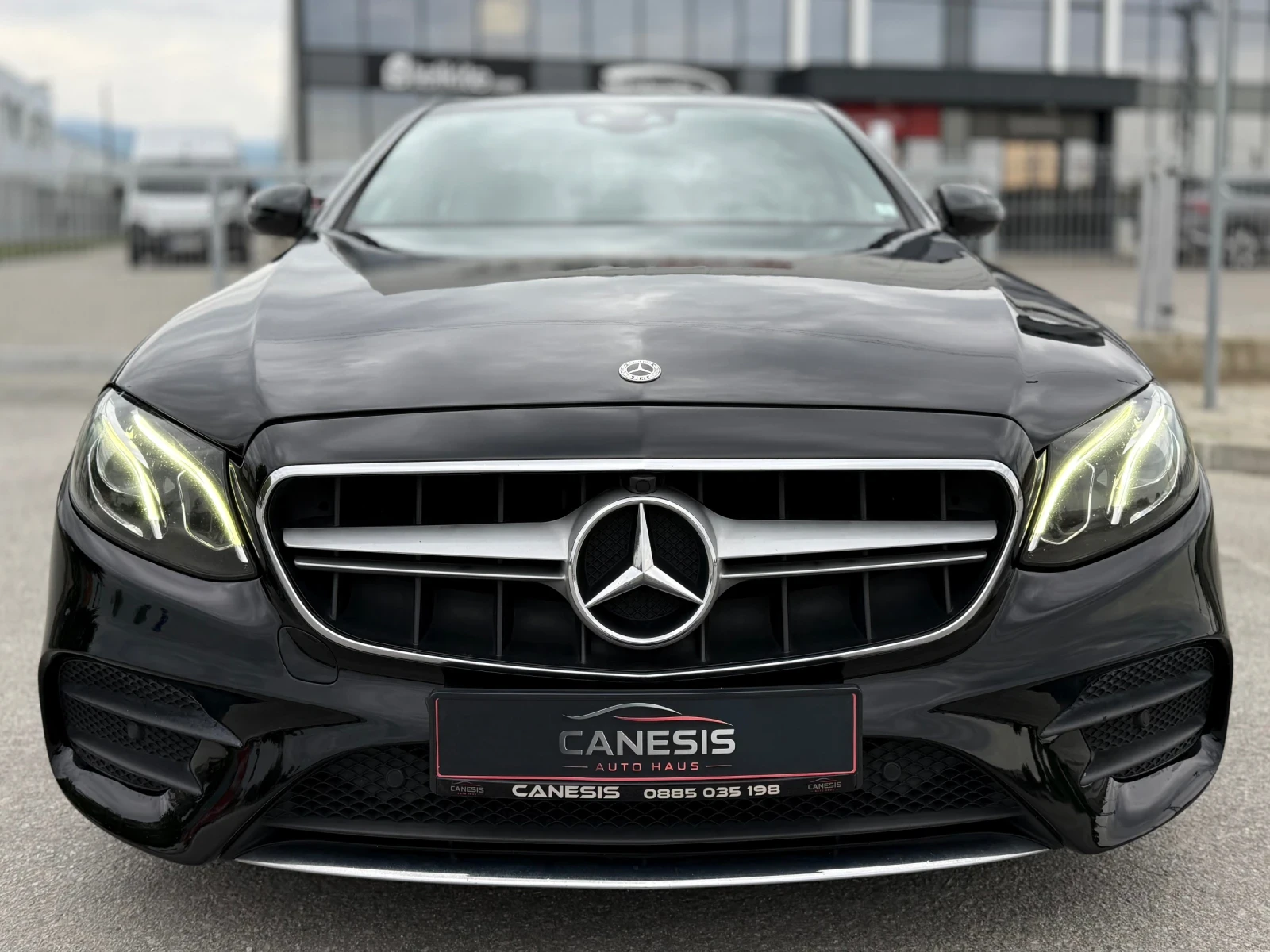 Mercedes-Benz E 220 4MATIC* AMG-LINE* DIGITAL* PODGREV* HEAD-UP* AMBIE, снимка 2 - Автомобили и джипове - 54382622