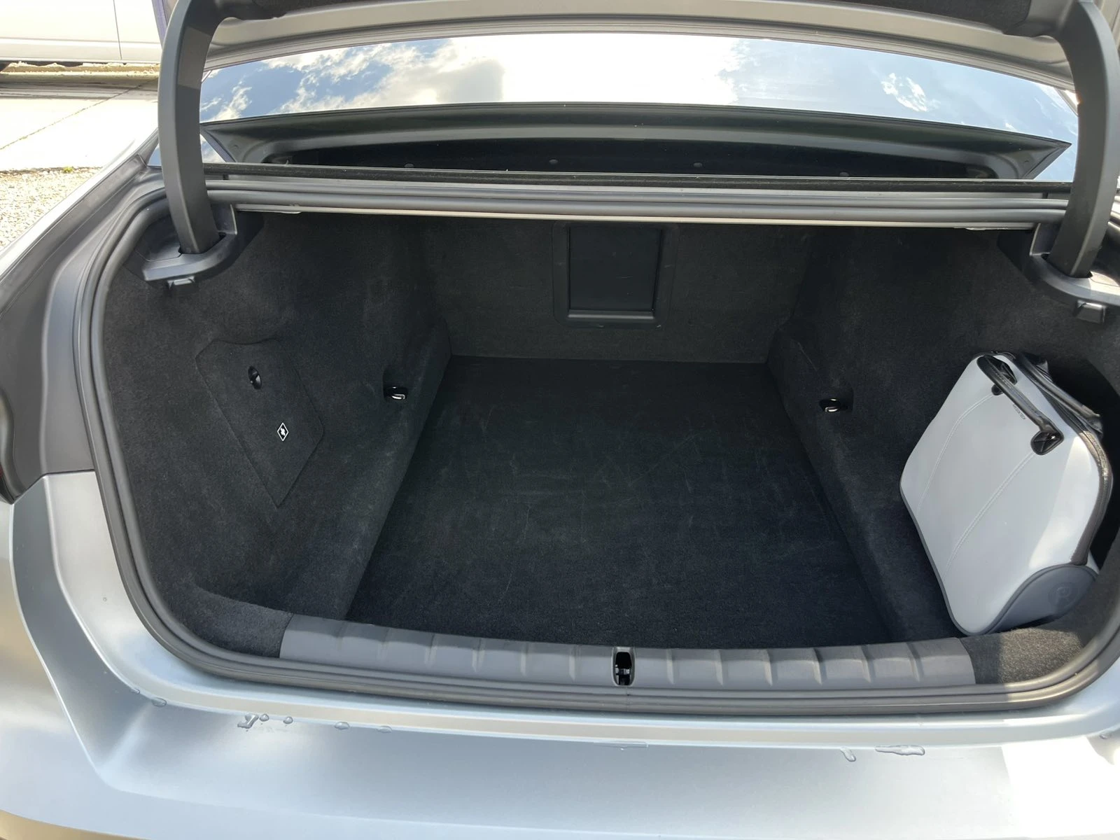 BMW 750 e xDRIVE PLUG IN HYBRID, ЕВРОПЕЙСКА, БАРТЕР!!!, снимка 11 - Автомобили и джипове - 54736333