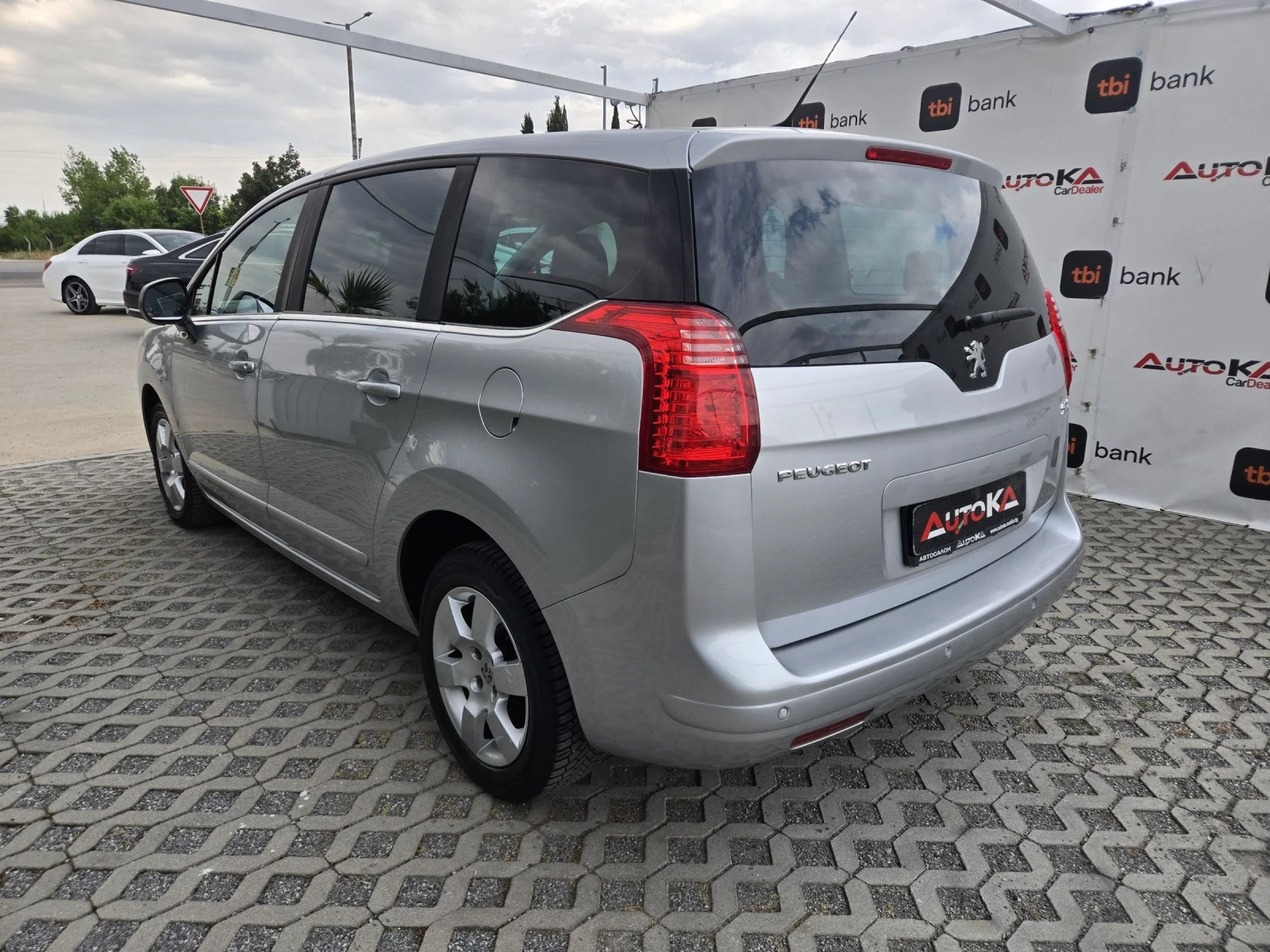 Peugeot 5008 1.6HDI-112kc= 6СКОРОСТИ= НАВИ= АВТОПИЛОТ, снимка 5 - Автомобили и джипове - 55224497