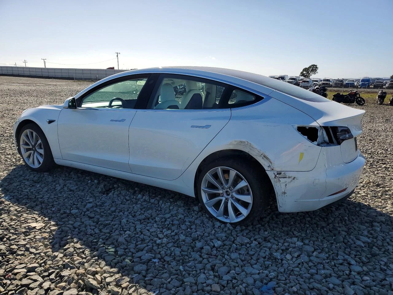 Tesla Model 3, снимка 2 - Автомобили и джипове - 55272006