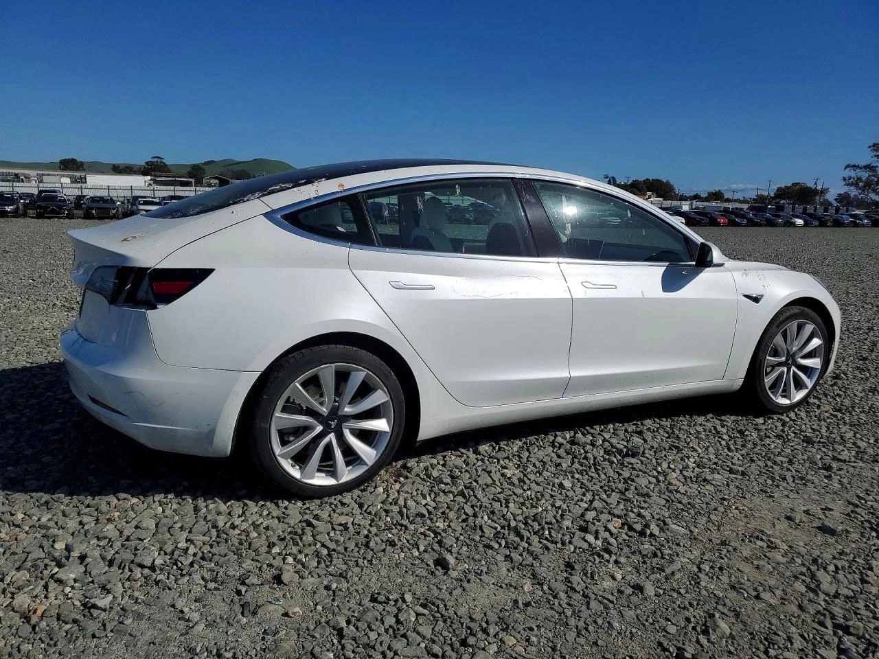 Tesla Model 3, снимка 3 - Автомобили и джипове - 55272006