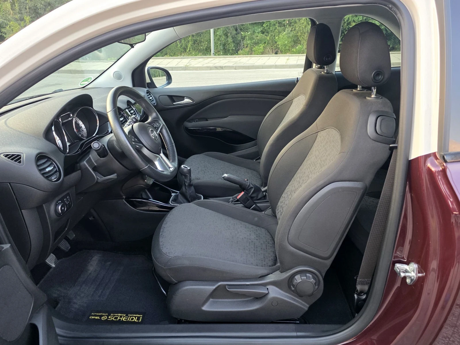 Opel Adam 1.4 87к.с 136400км!Сервизна история Опел , снимка 11 - Автомобили и джипове - 55584806