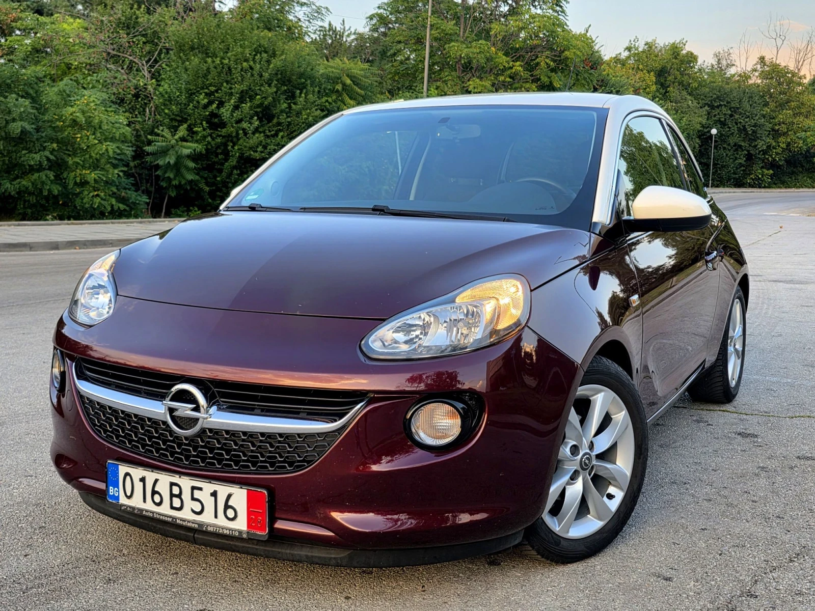 Opel Adam 1.4 87к.с 136400км!Сервизна история Опел 