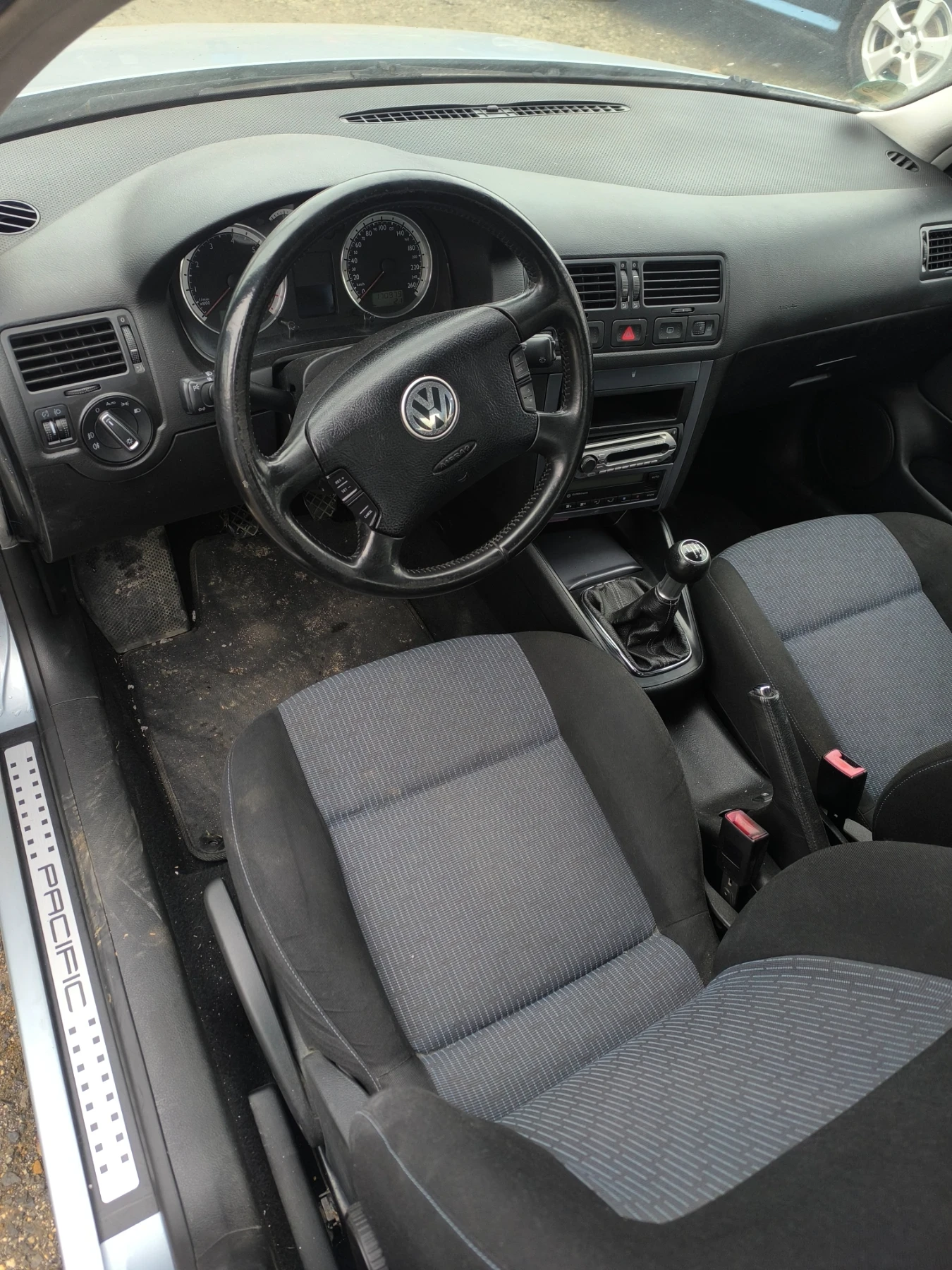 VW Bora 1.6/ 110к.с, снимка 7 - Автомобили и джипове - 55647992