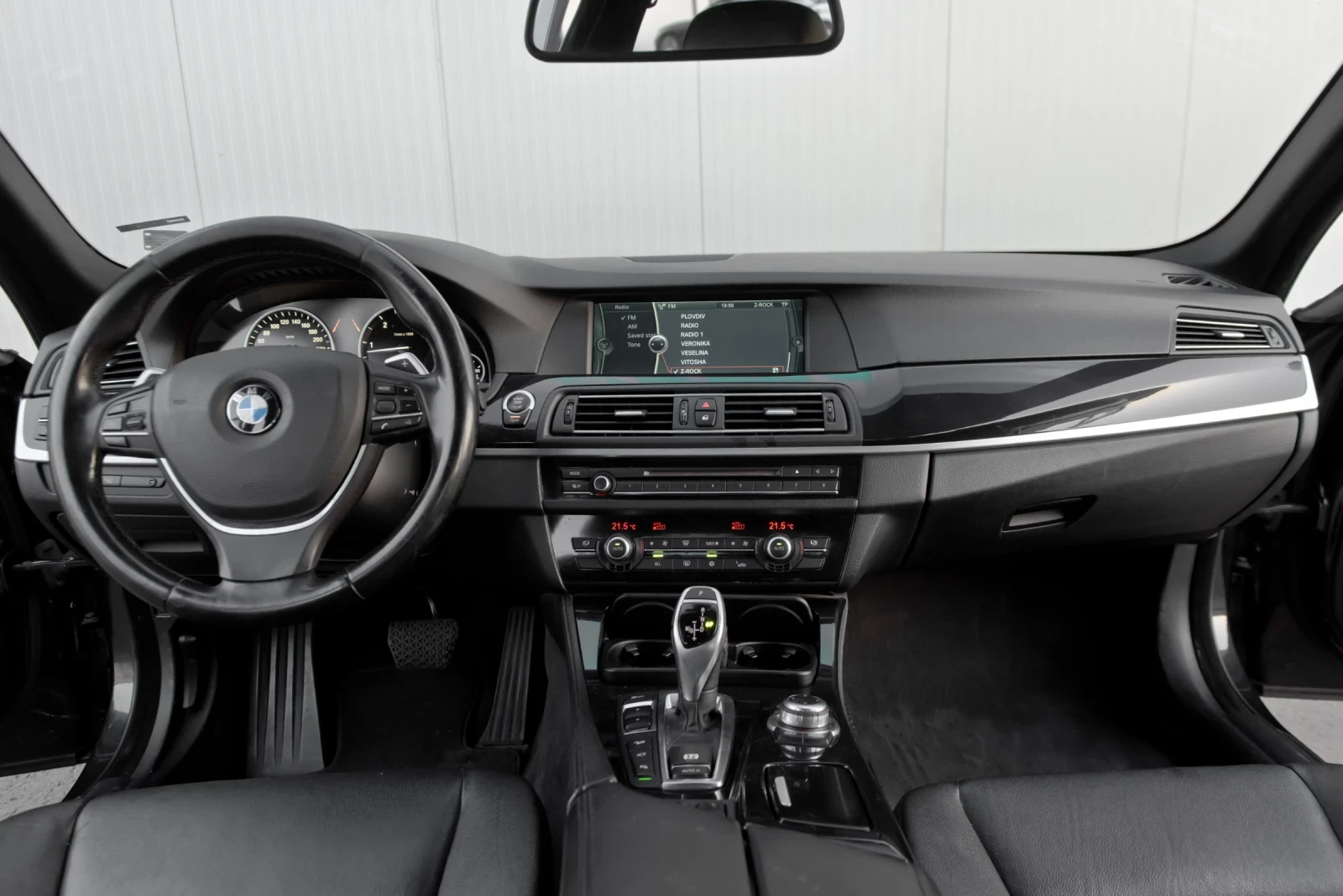 BMW 530 D XDrive* Head-Up* NightVision* Сменени вериги* , снимка 11 - Автомобили и джипове - 55754829