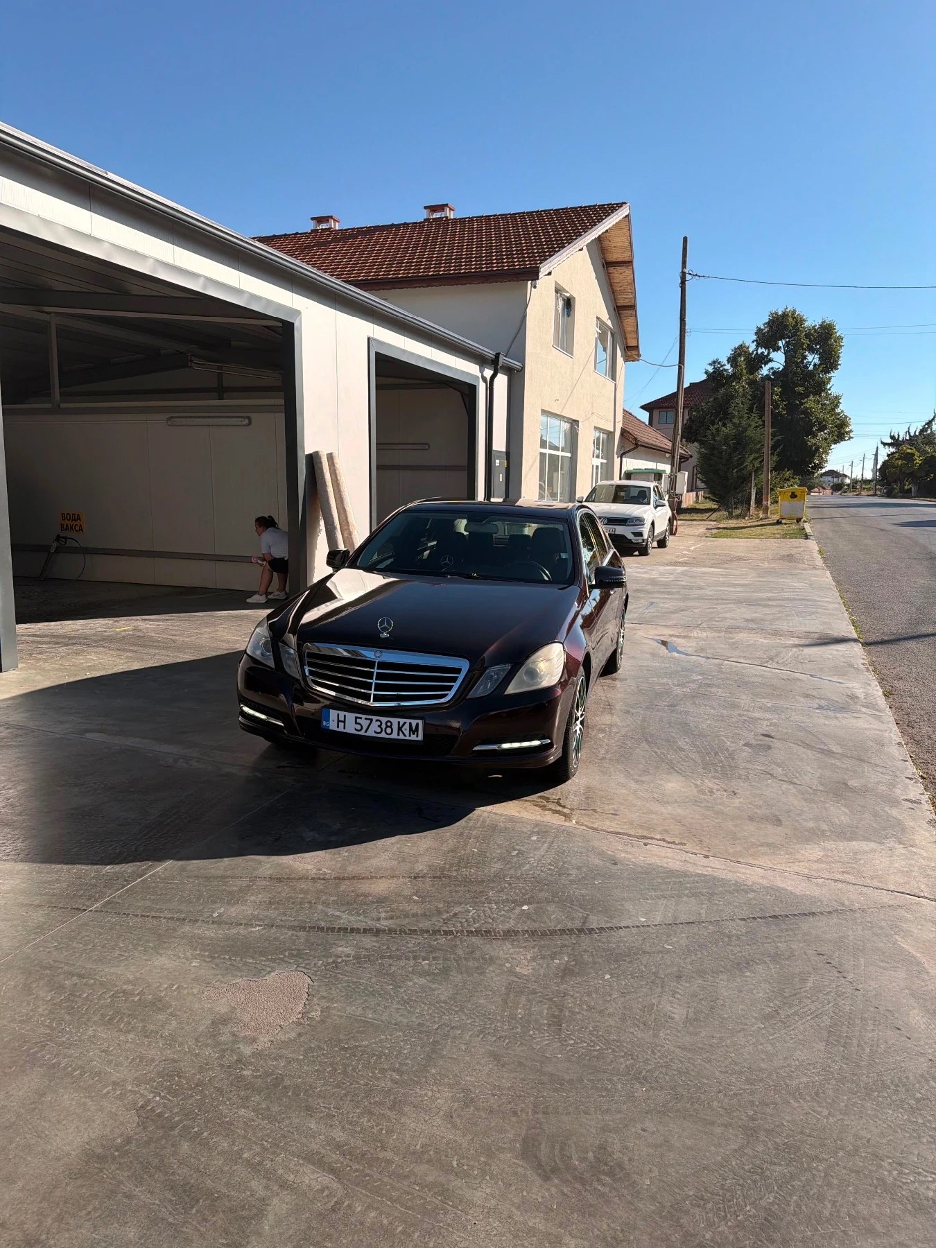 Mercedes-Benz E 220, снимка 7 - Автомобили и джипове - 55776159
