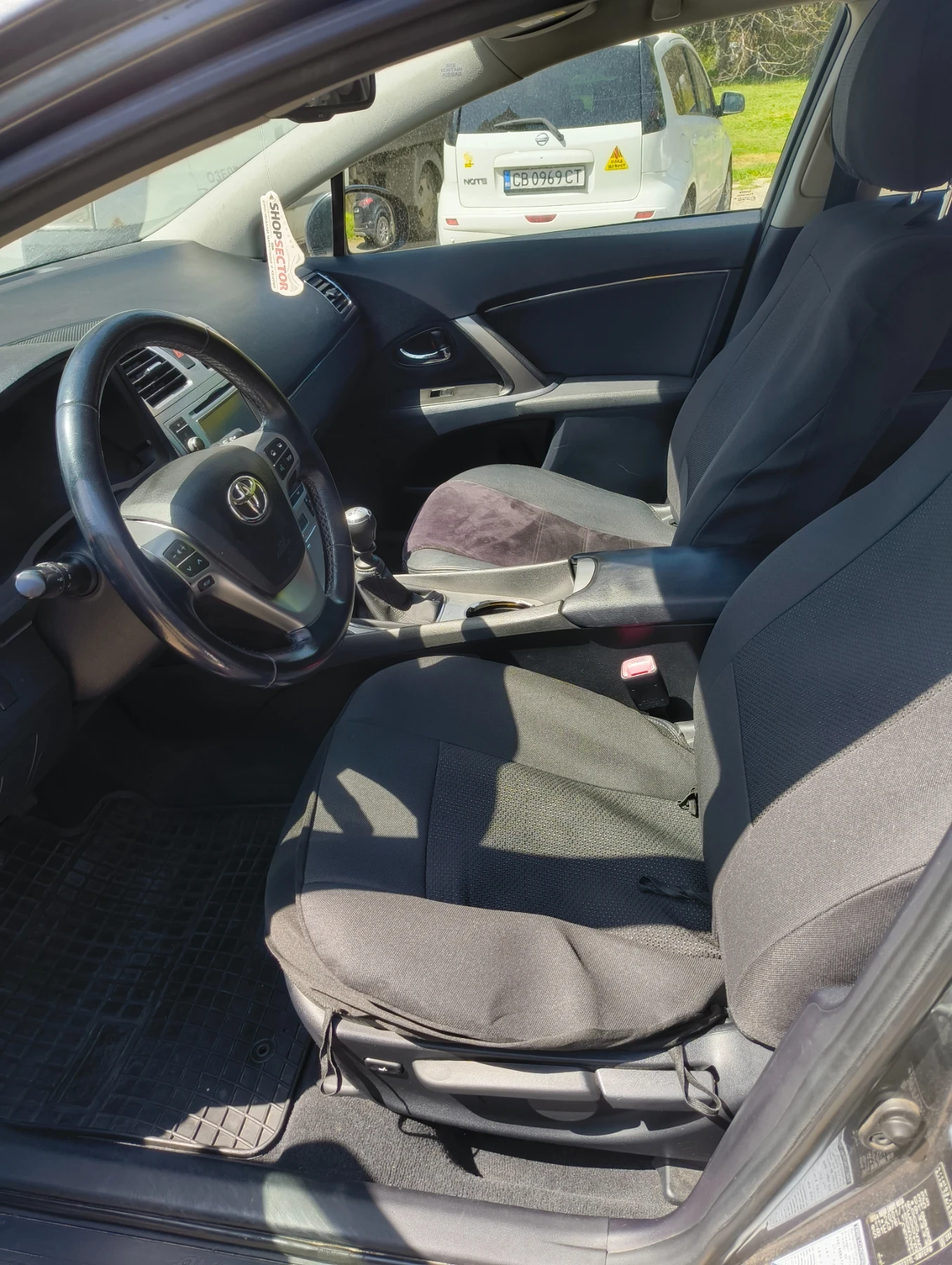 Toyota Avensis T27, снимка 4 - Автомобили и джипове - 56165384