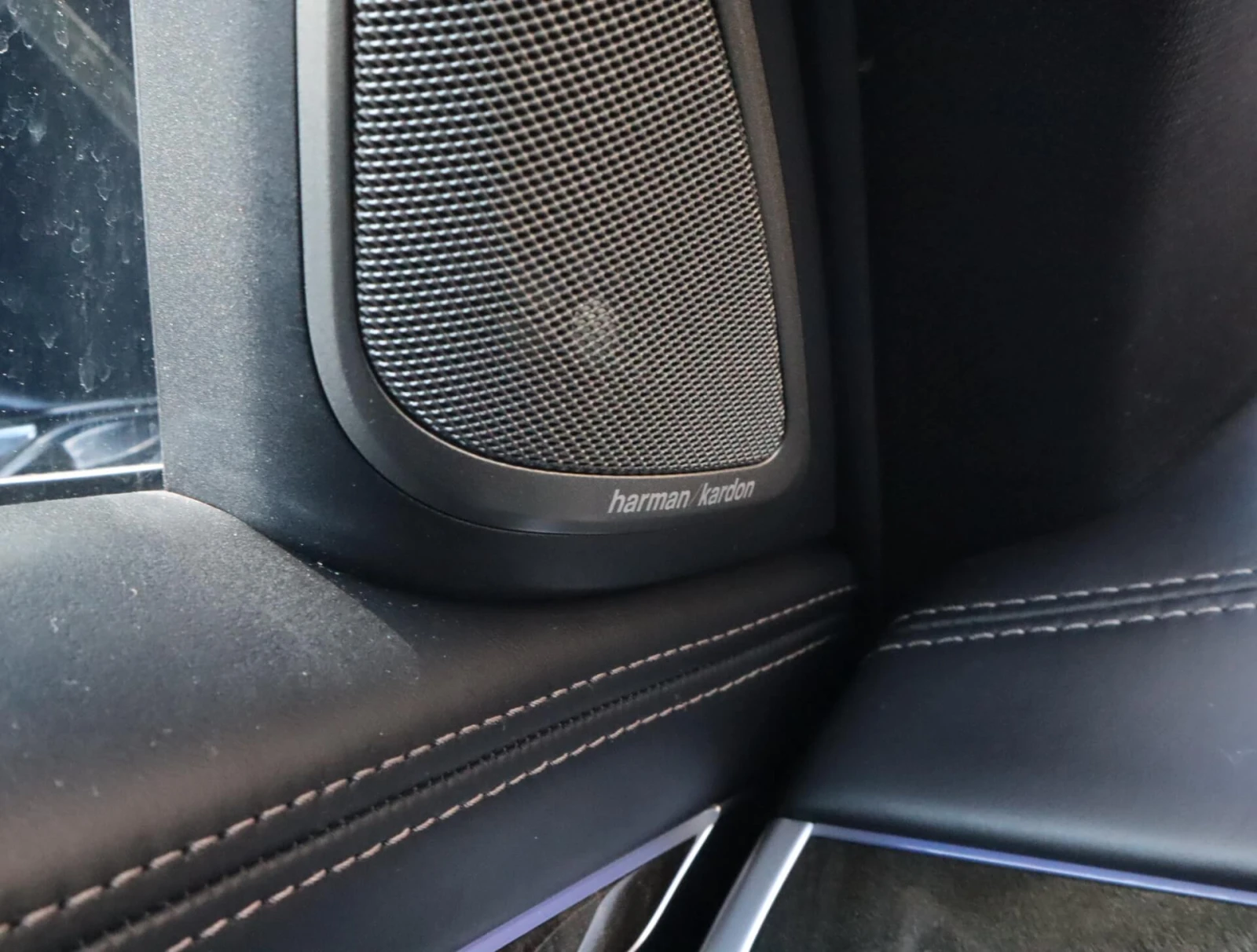BMW 750 xDrive/Harman Kardon/Подгрев/Камера 360/HuD/Blind , снимка 14 - Автомобили и джипове - 56219468