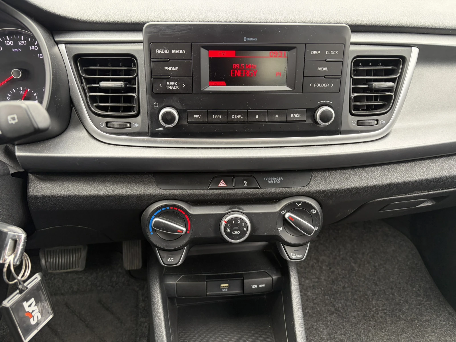 Kia Rio 1.0 7AT, снимка 11 - Автомобили и джипове - 56226058