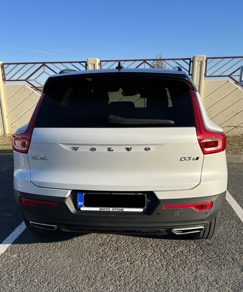 Volvo XC40 R-DESIGN D3, снимка 5 - Автомобили и джипове - 46244673