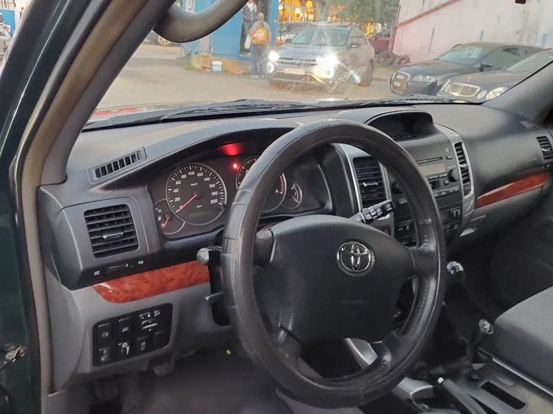 Toyota Land cruiser LC120, снимка 9 - Автомобили и джипове - 47583208