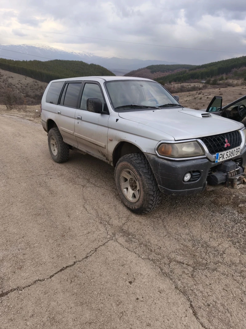 Mitsubishi Pajero sport 2.5 116кс, снимка 2 - Автомобили и джипове - 49315601