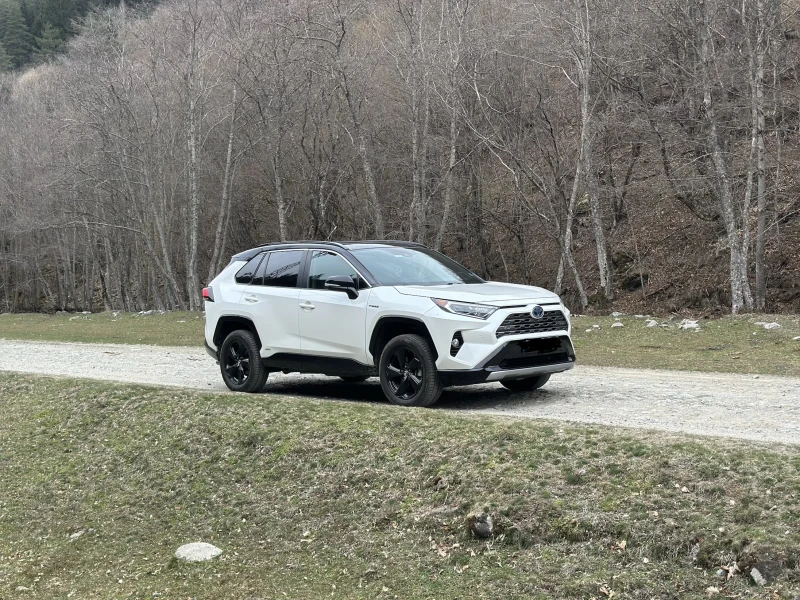 Toyota Rav4 Rav 4 AWD (4x4) XSE Hybrid Nightshade edition , снимка 3 - Автомобили и джипове - 52339371