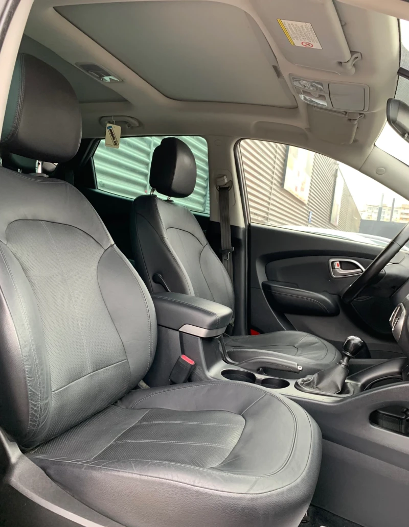 Hyundai IX35 4х4 , снимка 9 - Автомобили и джипове - 52043000
