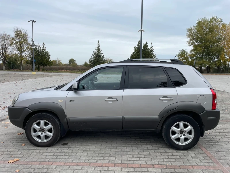 Hyundai Tucson, снимка 4 - Автомобили и джипове - 52193889