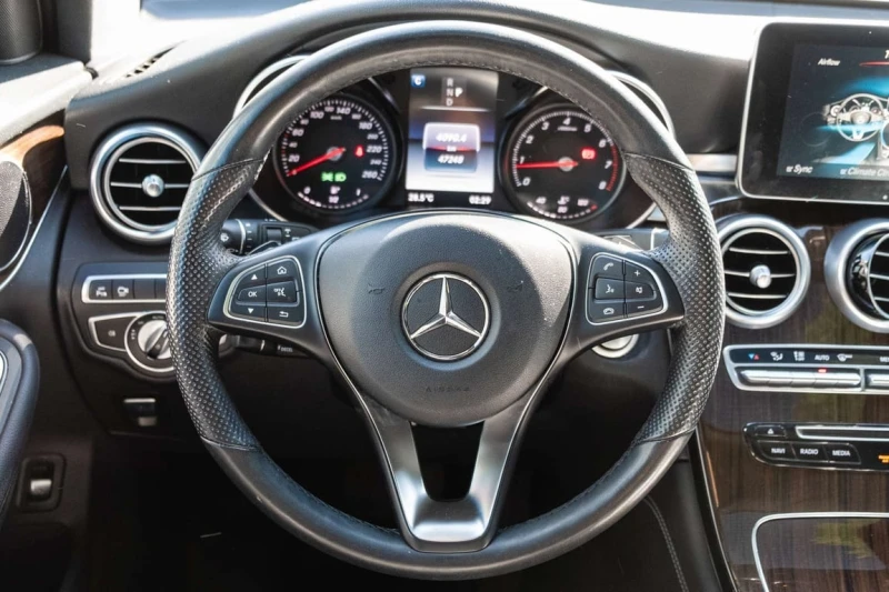 Mercedes-Benz GLC 300 4M  CARFAX, снимка 9 - Автомобили и джипове - 53100059