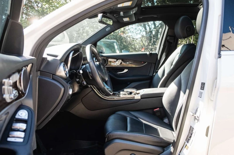 Mercedes-Benz GLC 300 4M  CARFAX, снимка 6 - Автомобили и джипове - 53100059