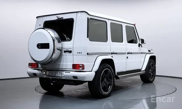 Mercedes-Benz G 63 AMG DESIGNO, снимка 17 - Автомобили и джипове - 55773111