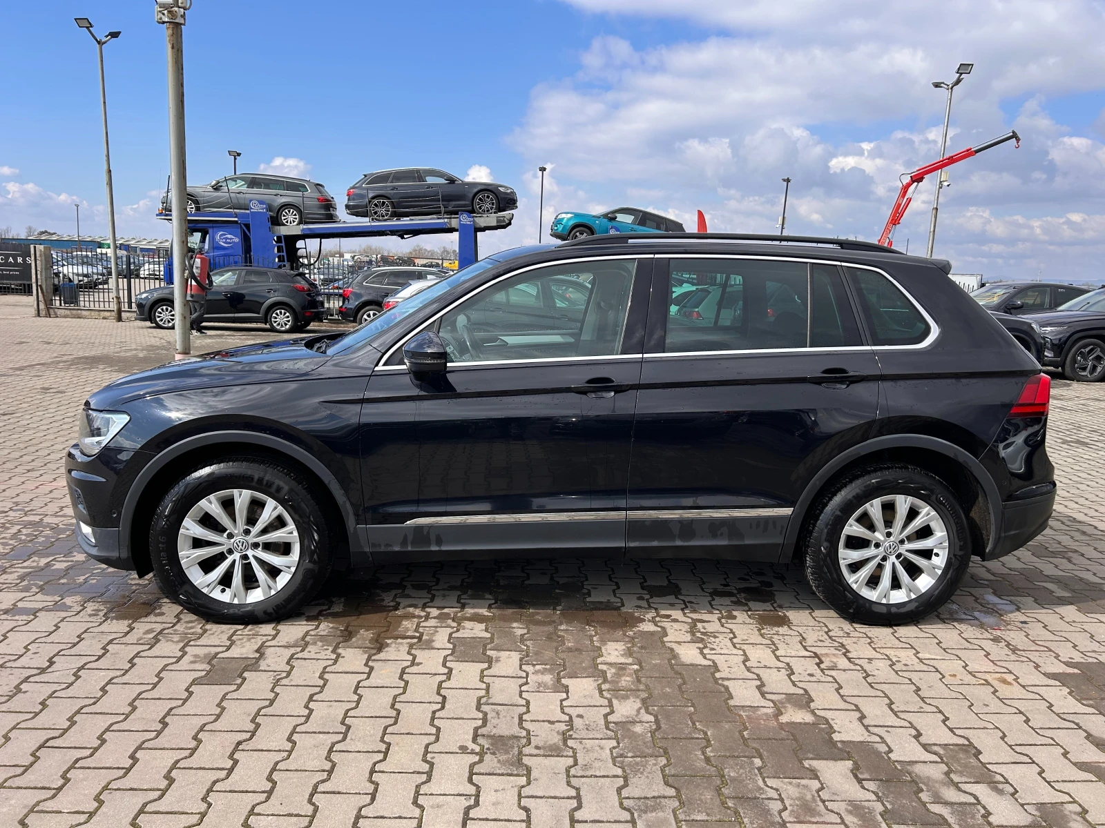 VW Tiguan 2.0 4MOTION ABTOMAT/NAVI/KAMERA EURO 6 - изображение 9