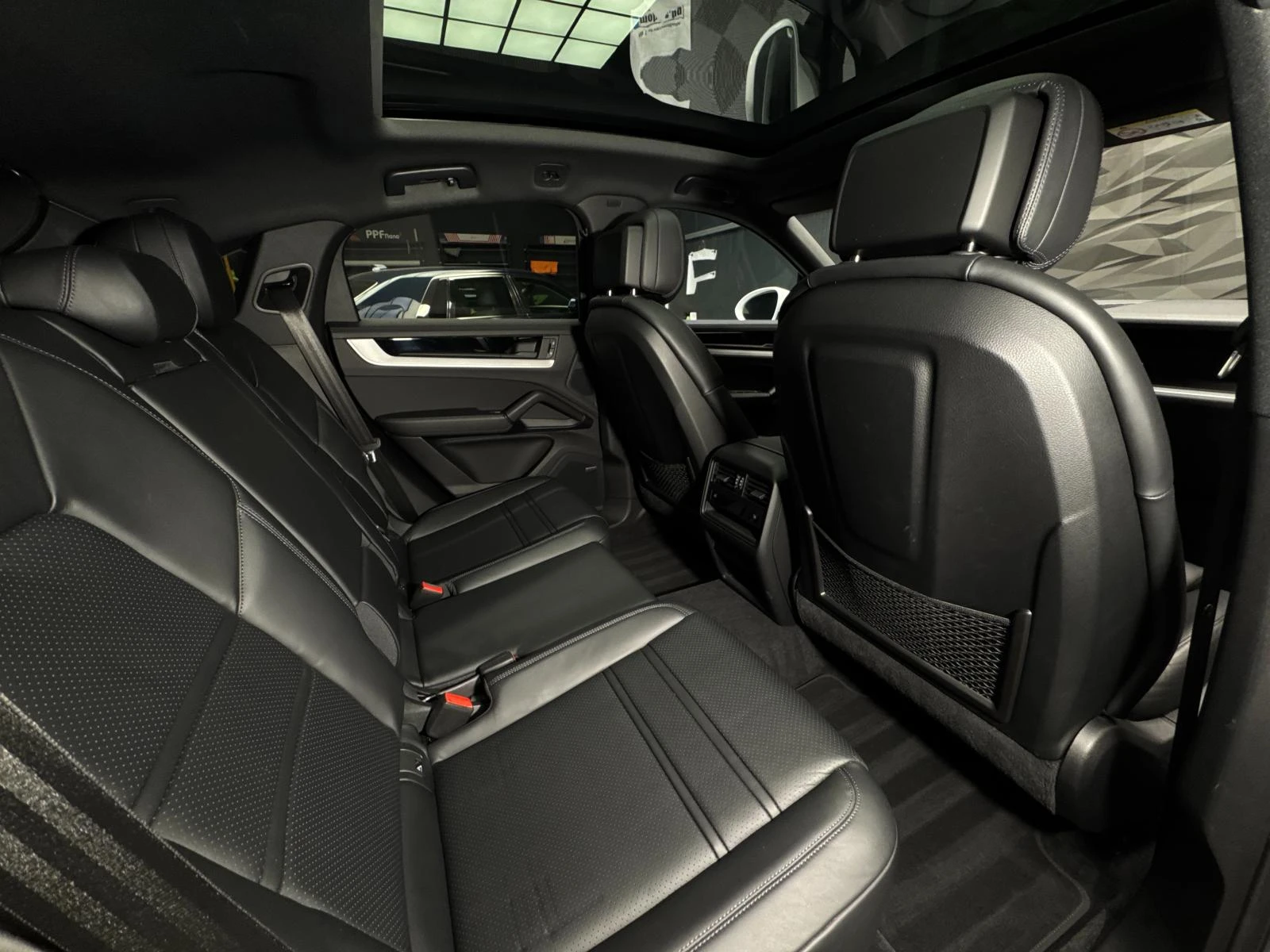 Porsche Cayenne E-hybrid Coupe* Bose* Pano - изображение 9