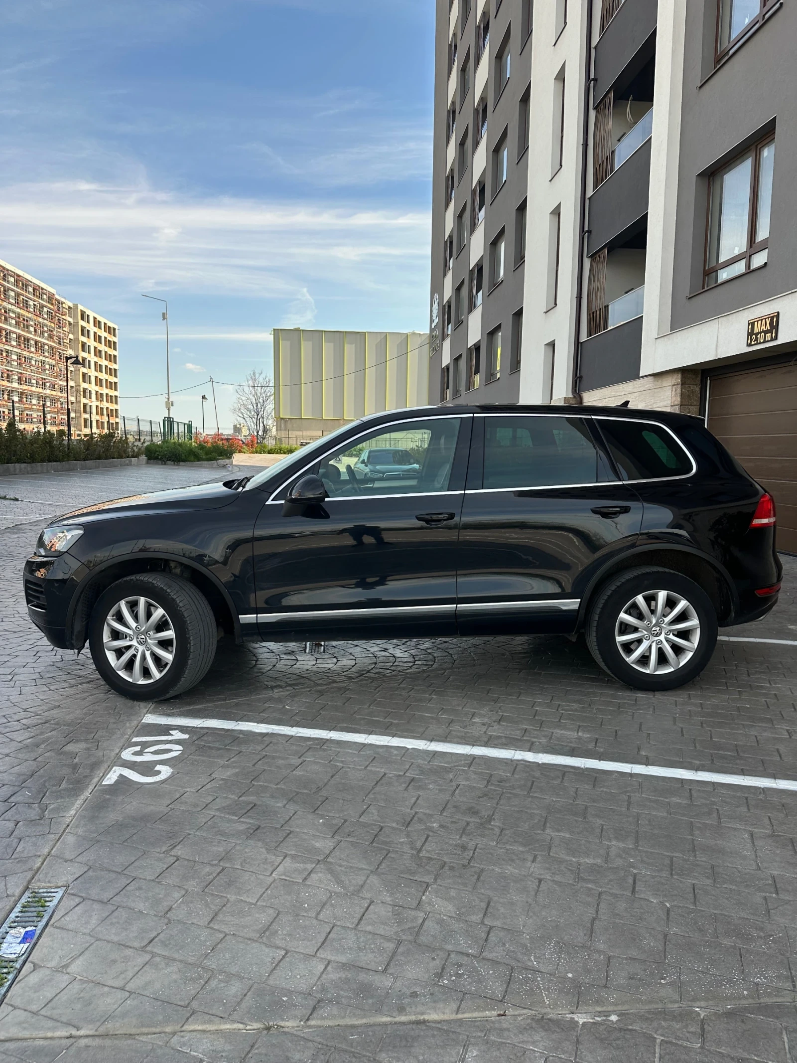 VW Touareg V8 4.2 TDI, снимка 3 - Автомобили и джипове - 54319277