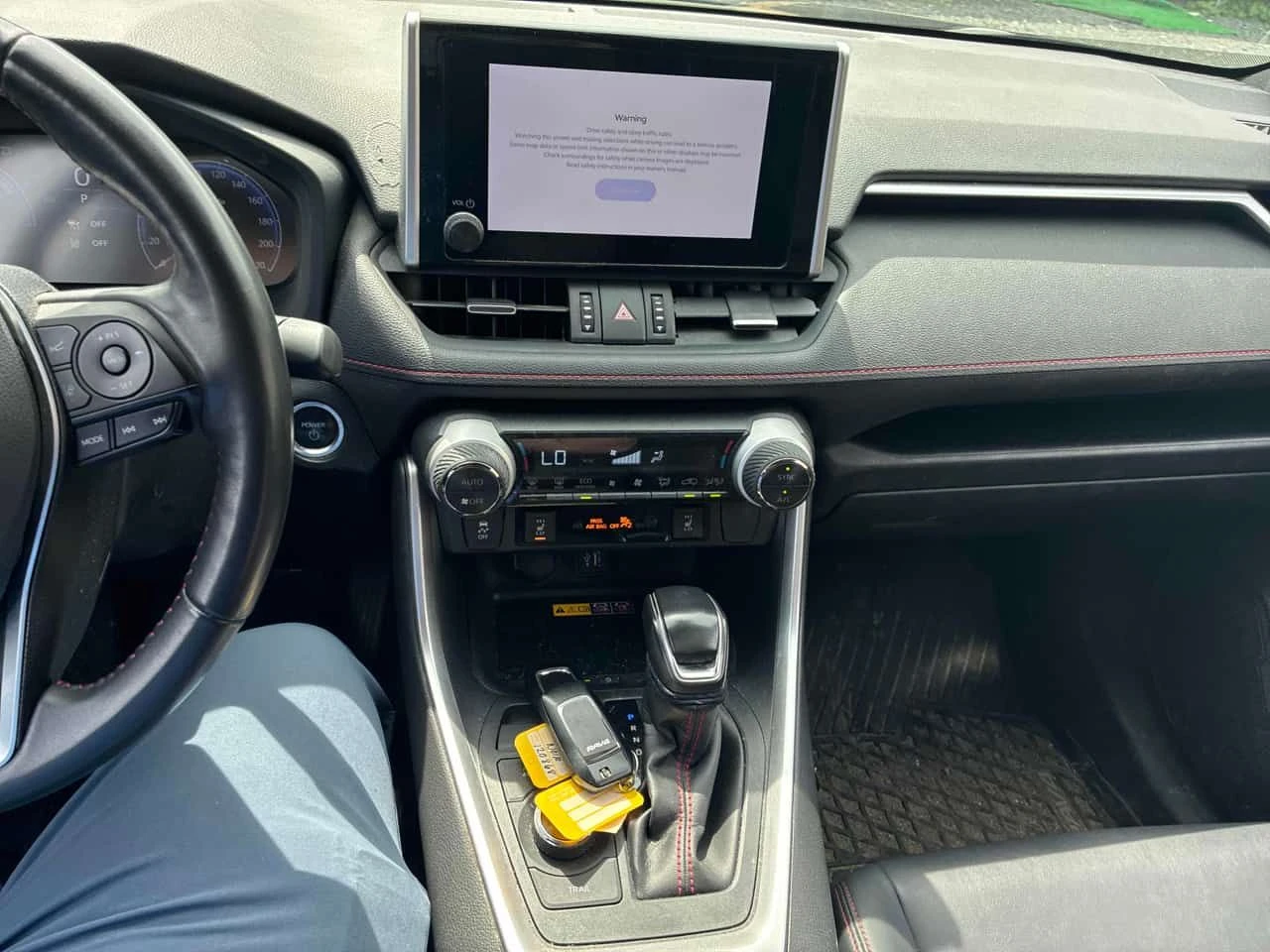 Toyota Rav4 * AWD * CARFAX * ОПЦИЯ ЗА ФИНАНСИРАНЕ, снимка 9 - Автомобили и джипове - 55016138