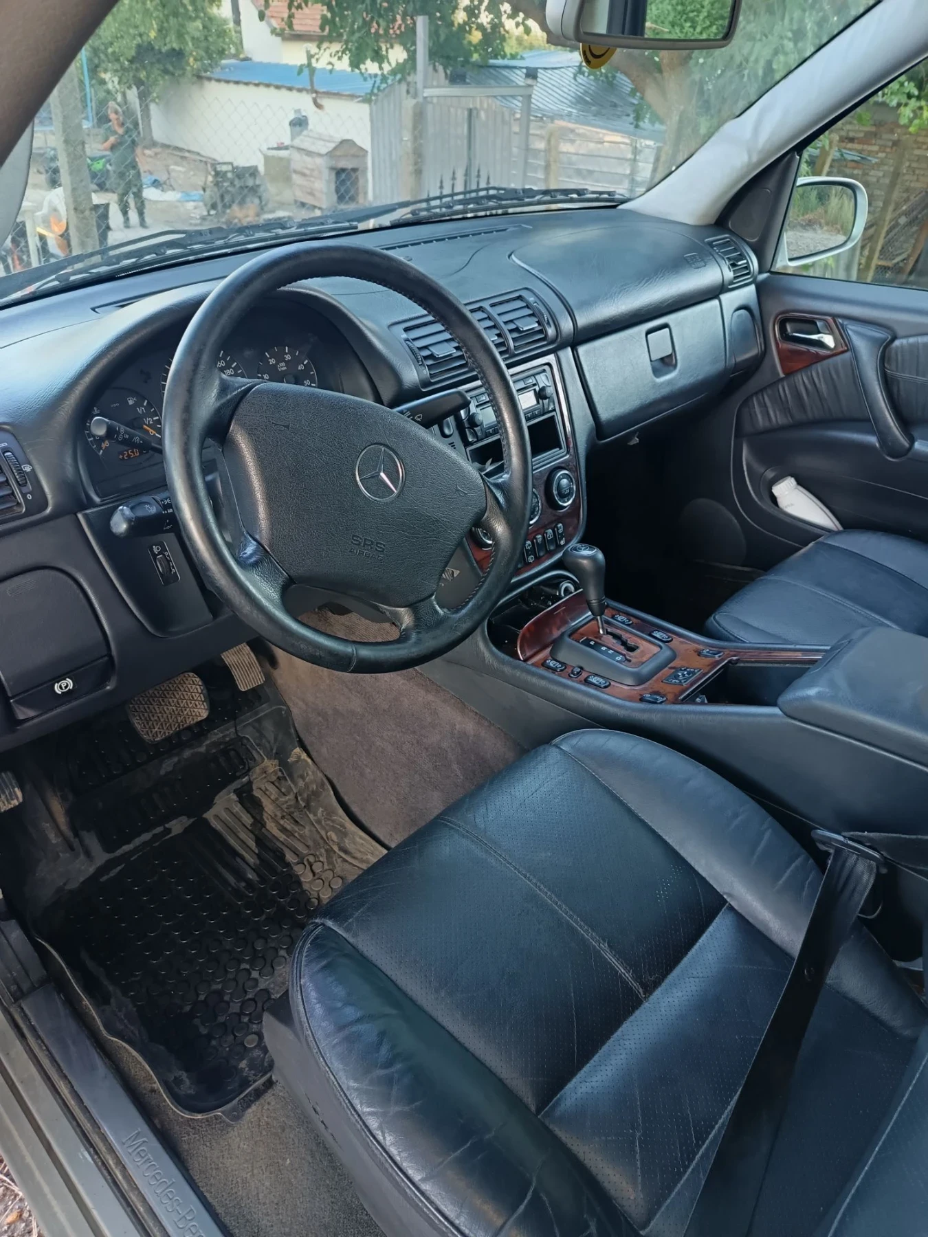 Mercedes-Benz ML 270, снимка 10 - Автомобили и джипове - 55630345