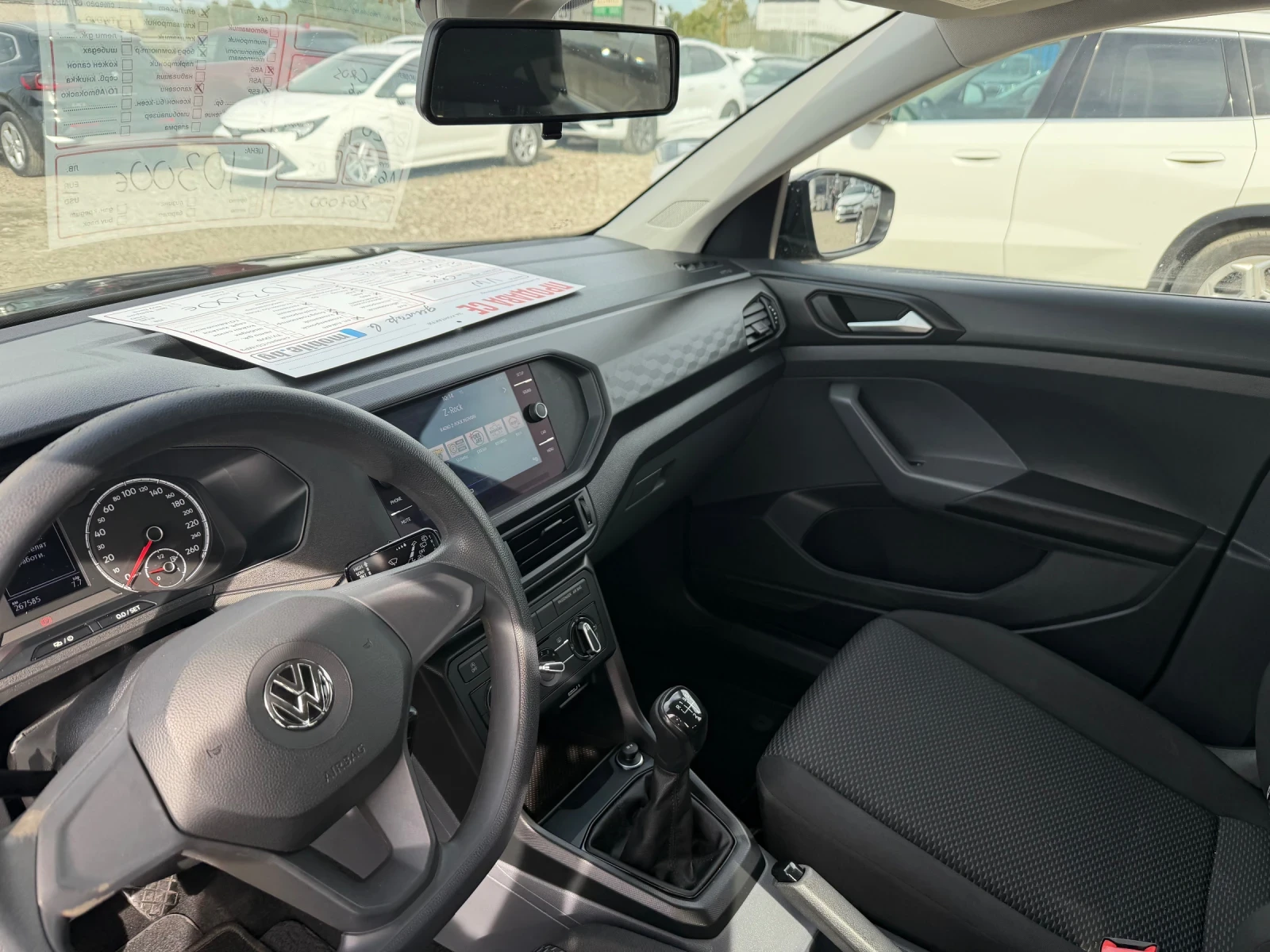 VW T-Cross 1.6 D, снимка 11 - Автомобили и джипове - 56278975