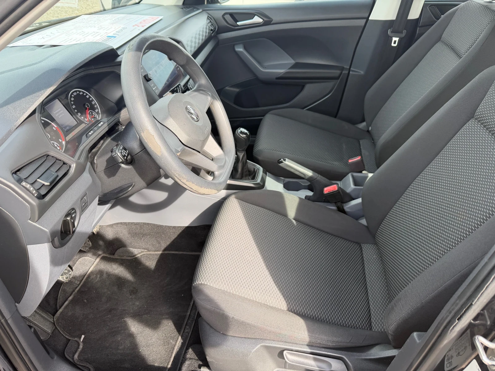 VW T-Cross 1.6 D, снимка 9 - Автомобили и джипове - 56278975