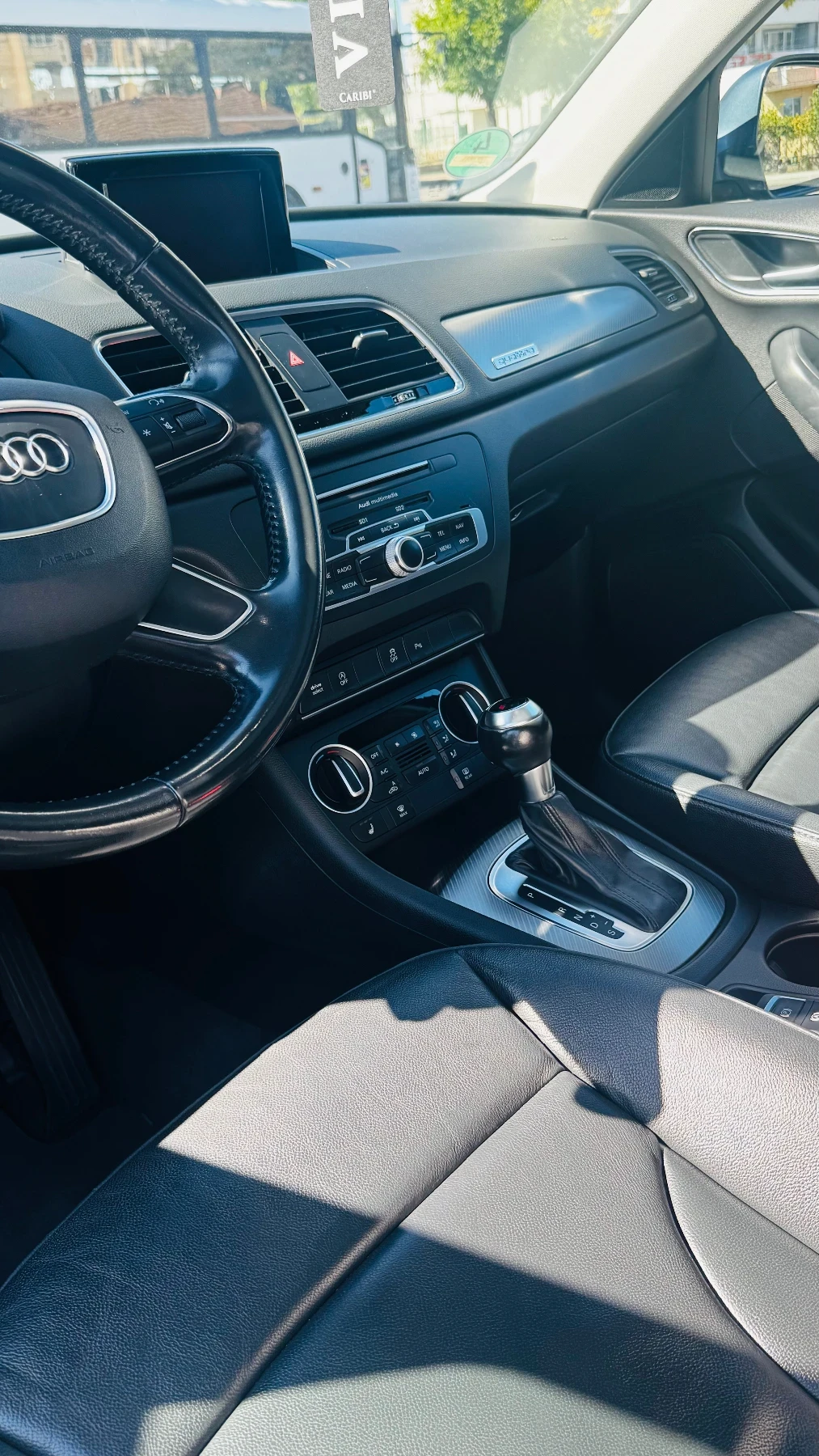 Audi Q3, снимка 9 - Автомобили и джипове - 56346712