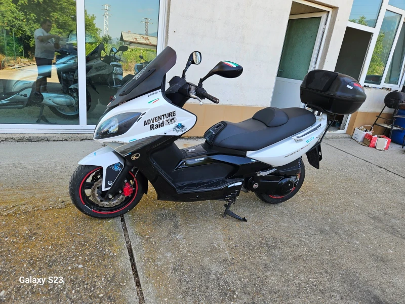 Kymco Xciting Perfekten 300cc, снимка 3 - Мотоциклети и мототехника - 51007023