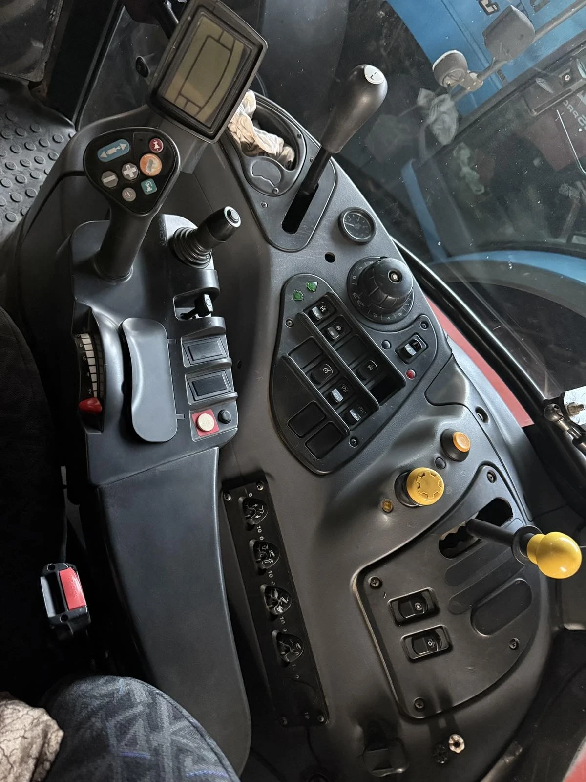Трактор Steyr 6135 profi, снимка 6 - Селскостопанска техника - 56730285