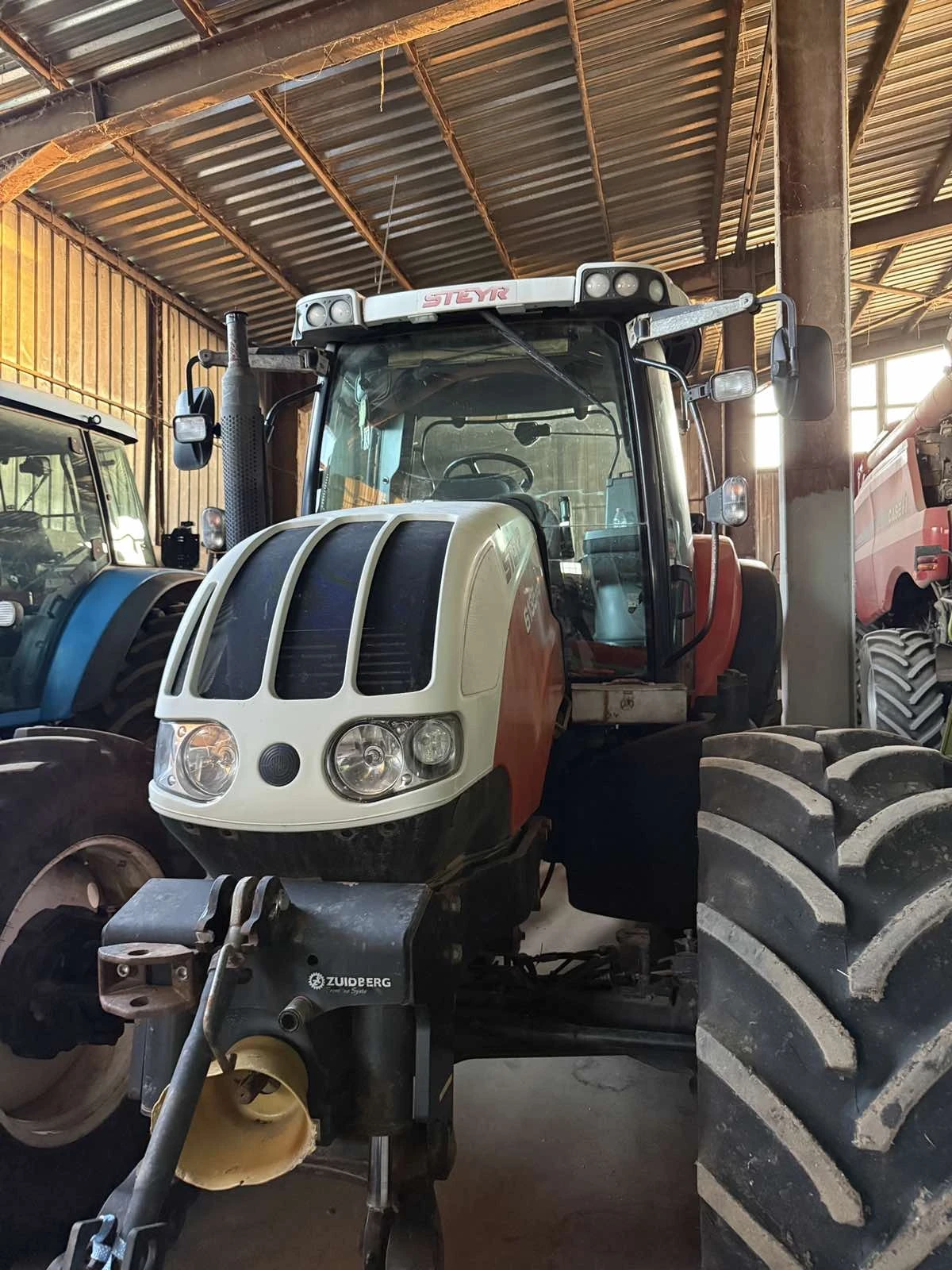 Трактор Steyr 6135 profi, снимка 3 - Селскостопанска техника - 56730285