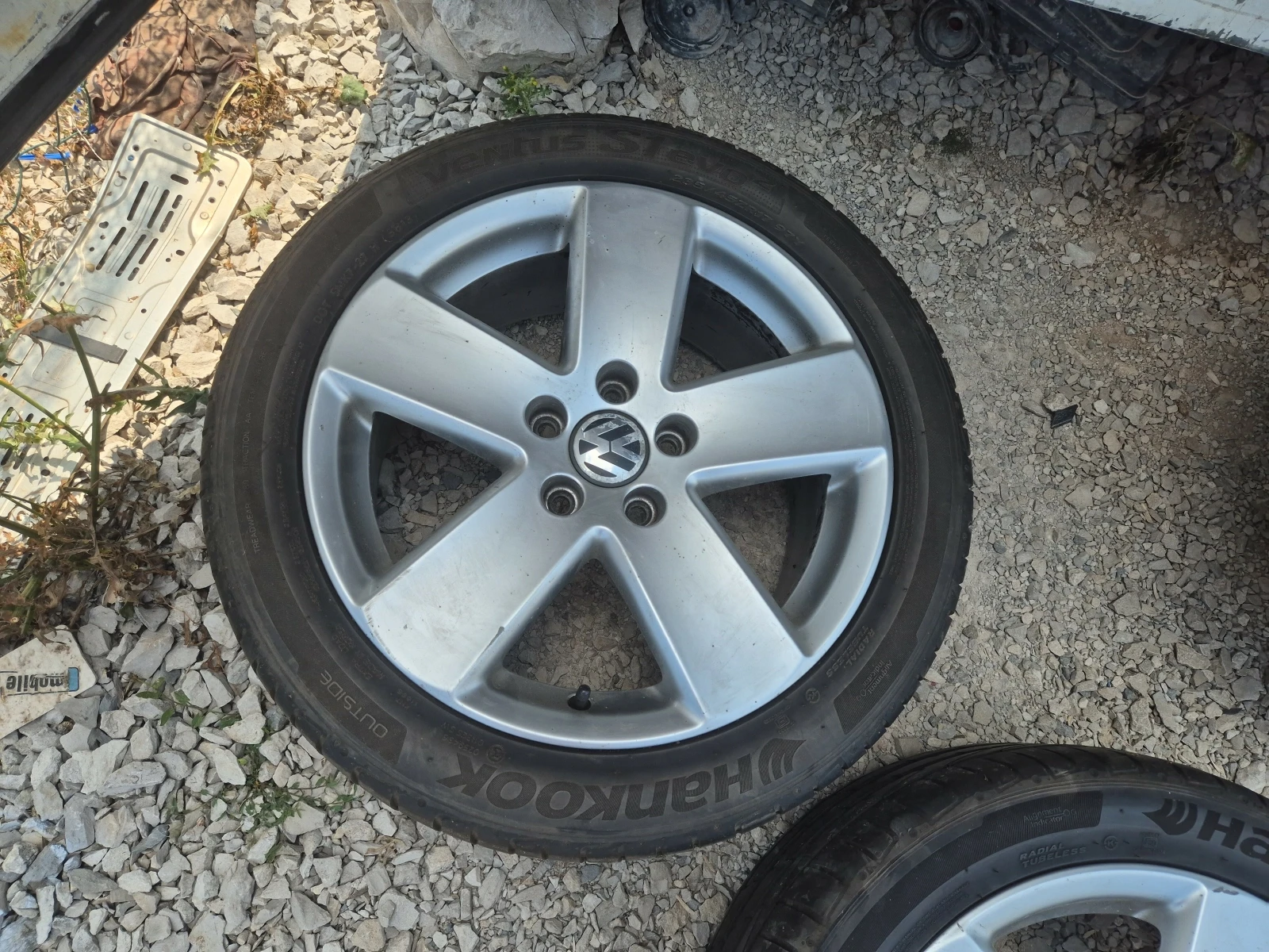 ���� � ������ 235/45R17 | Mobile.bg � ����������� 4