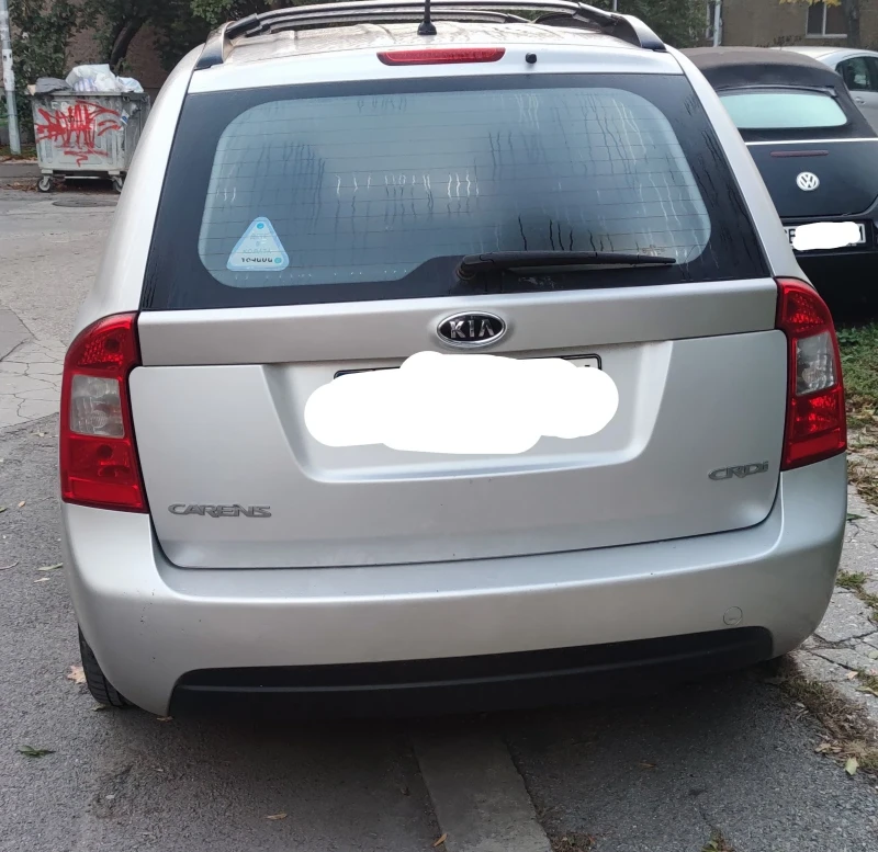 Kia Carens, снимка 6 - Автомобили и джипове - 48017680