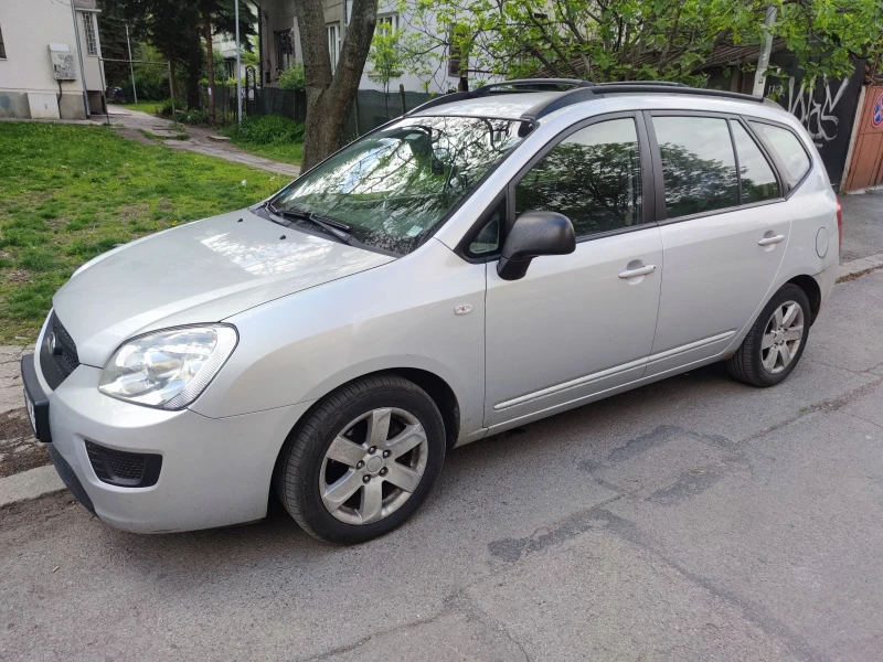 Kia Carens, снимка 1 - Автомобили и джипове - 48017680