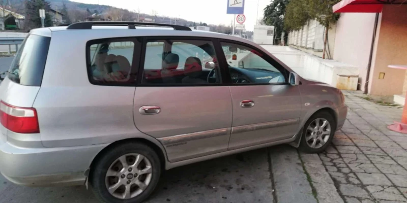 Kia Carens CDI, снимка 1 - Автомобили и джипове - 48467116