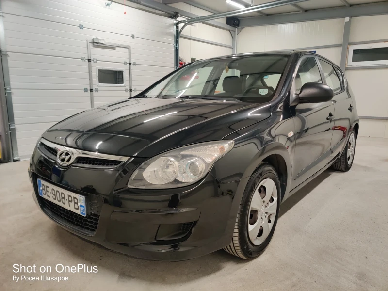 Hyundai I30 1.6 CRDi, снимка 3 - Автомобили и джипове - 48841721