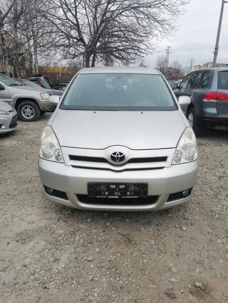 Toyota Corolla verso 2.2D4D 2AD FTV FHV 100KW, снимка 1 - Автомобили и джипове - 49025268