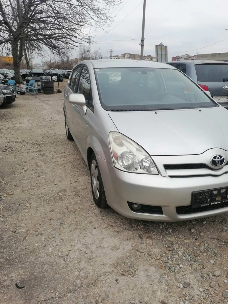 Toyota Corolla verso 2.2D4D 2AD FTV FHV 100KW, снимка 2 - Автомобили и джипове - 49025268