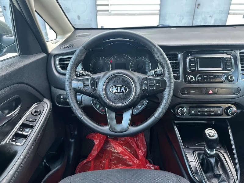 Kia Carens 1.7 CRDI, снимка 10 - Автомобили и джипове - 49577221