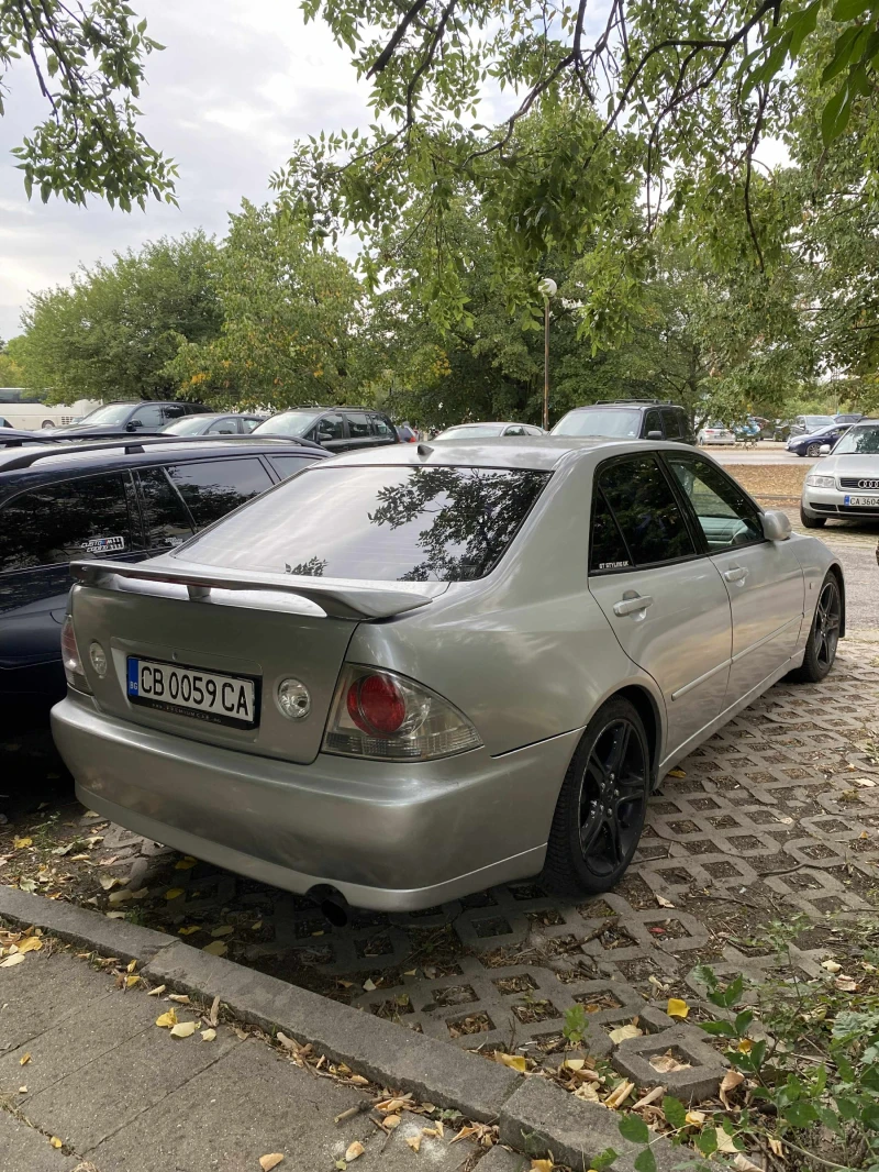 Lexus IS 200, снимка 3 - Автомобили и джипове - 51684518