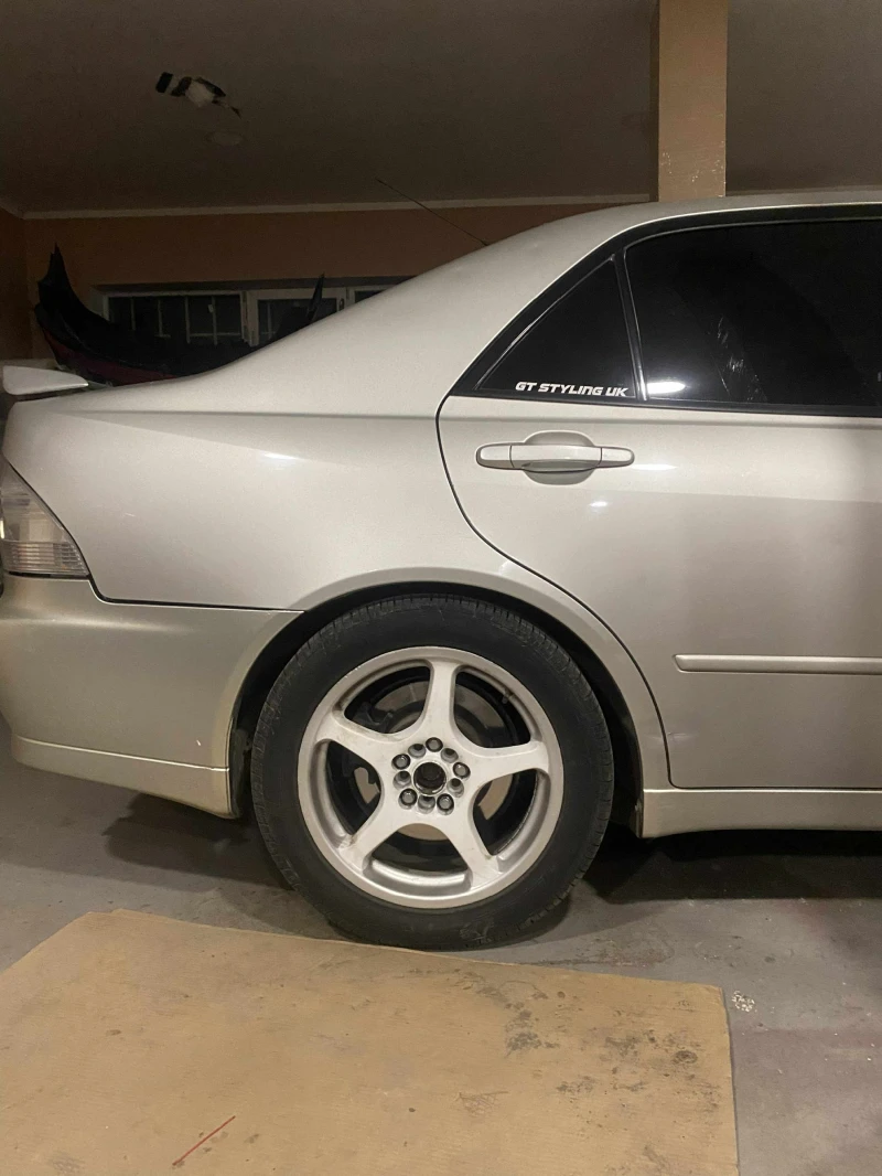 Lexus IS 200, снимка 6 - Автомобили и джипове - 51684518