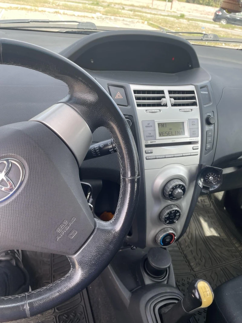 Toyota Yaris 1.4d, 90 kс, снимка 5 - Автомобили и джипове - 51951890